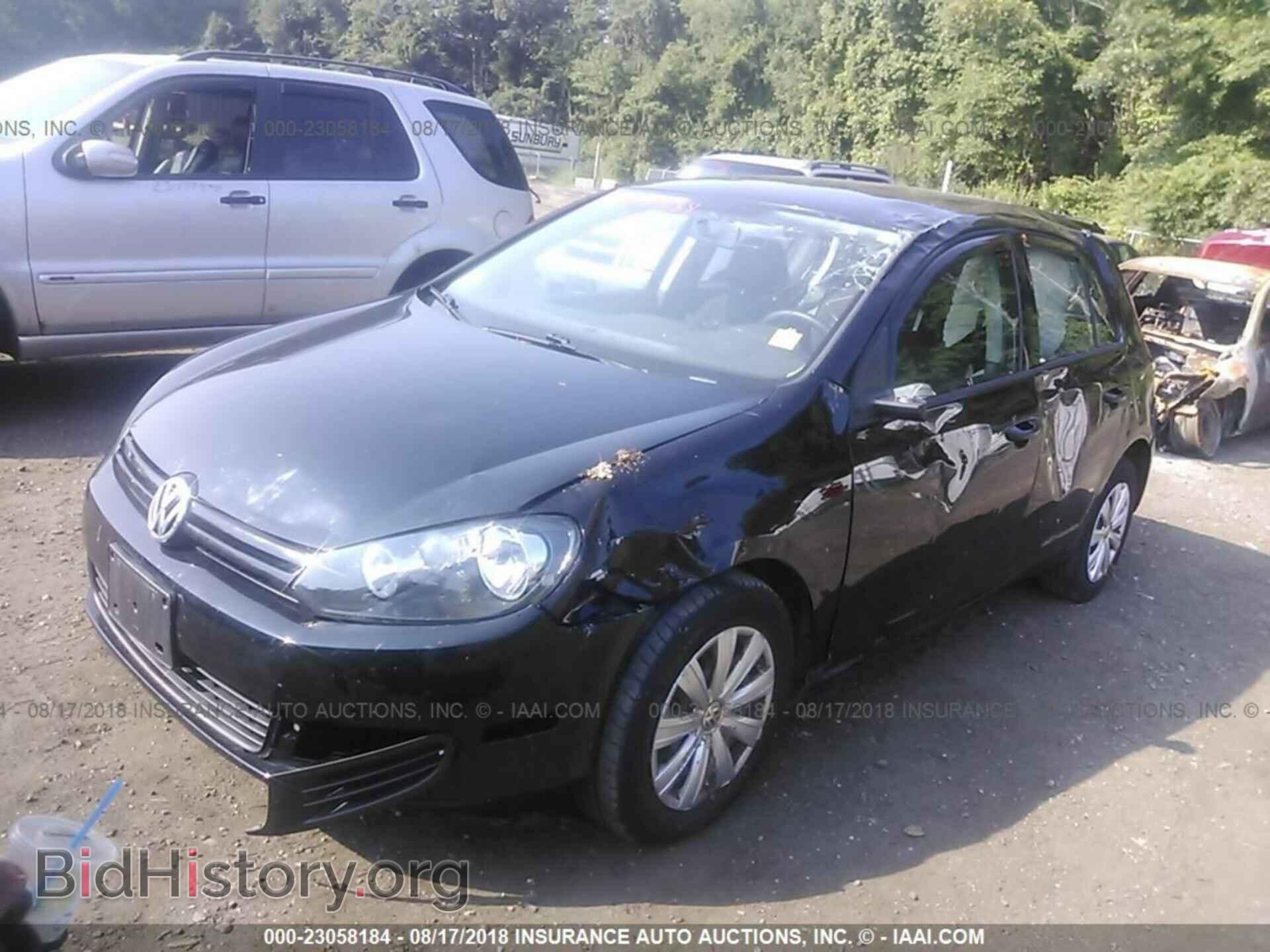 2013 Volkswagen Golf - VIN: WVWDB7AJ6DW120478 - Фото 2