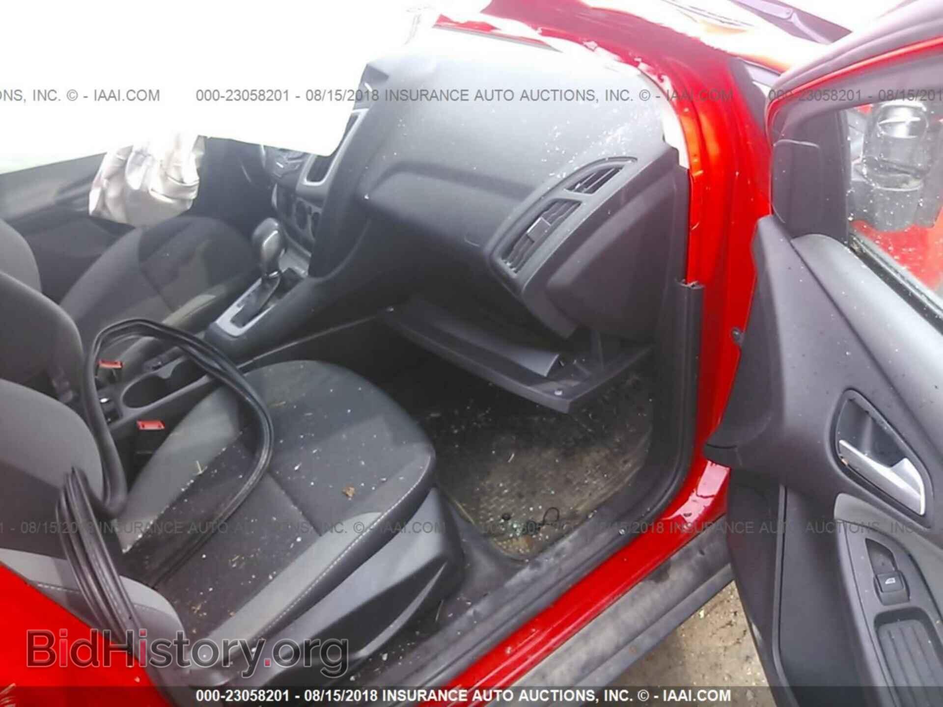 2014 Ford Focus - VIN: 1FADP3K26EL408320 - Photo 5