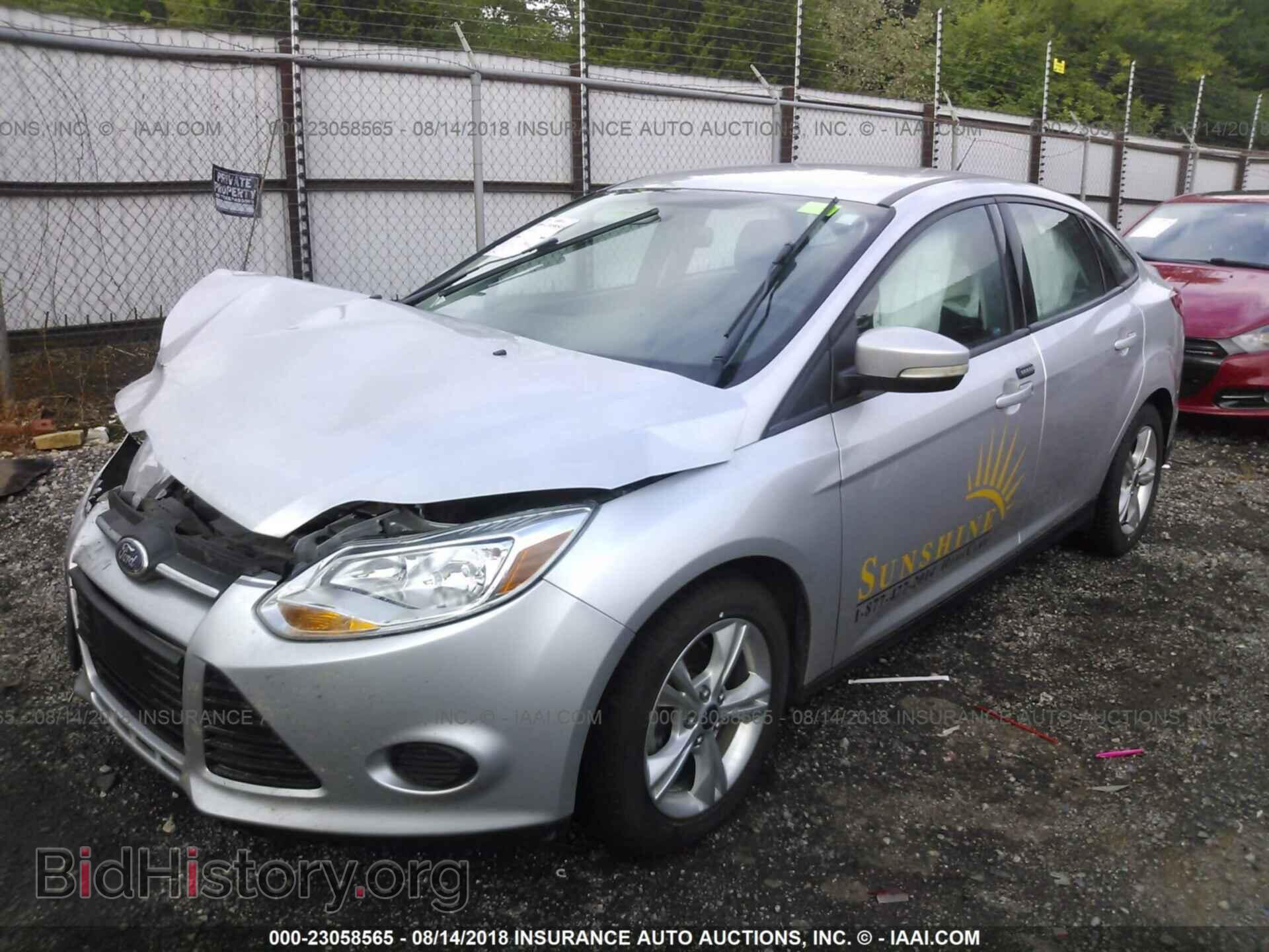 2013 Ford Focus - VIN: 1FADP3F25DL352069 - Photo 2