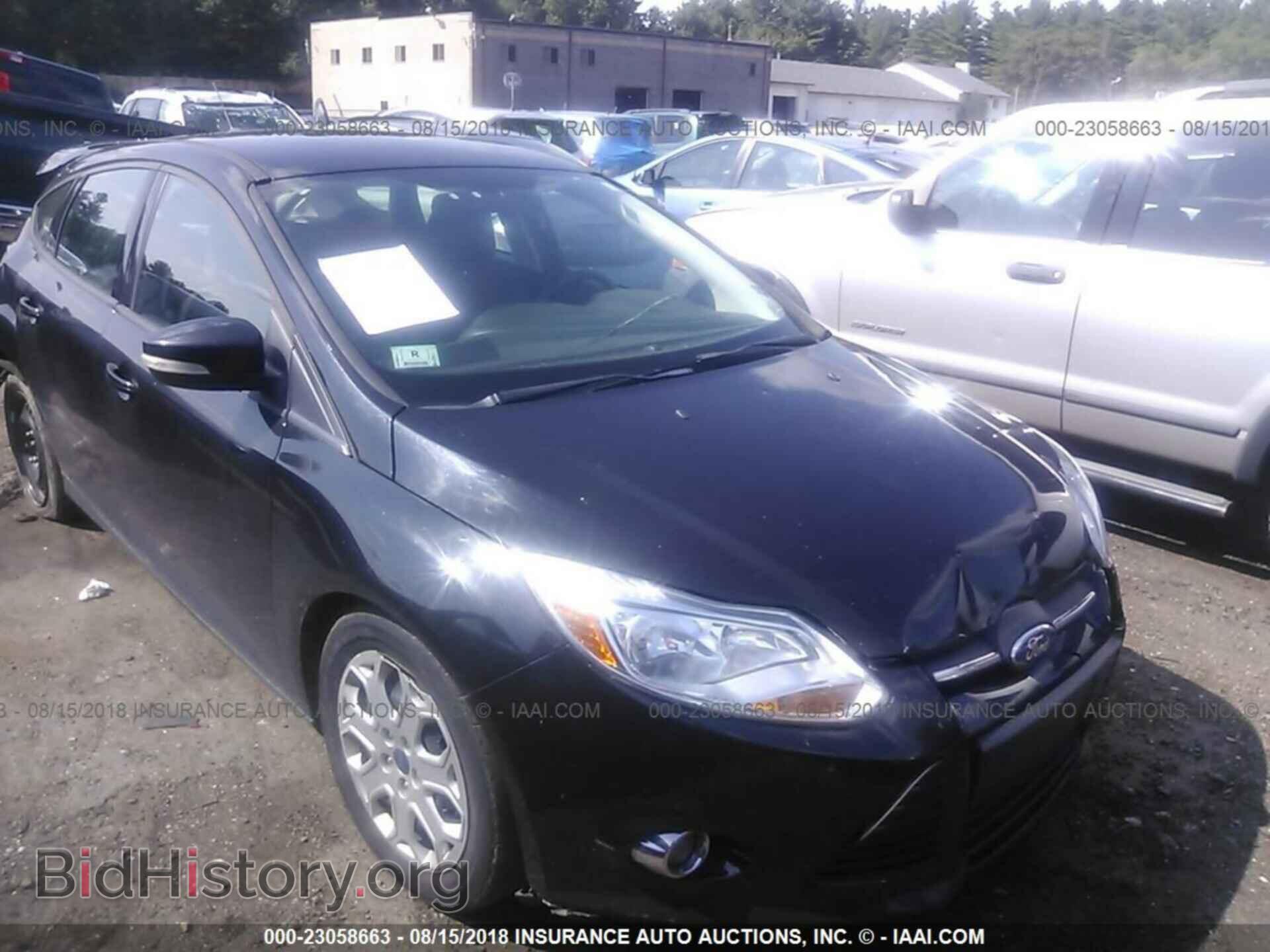 Photo 1FAHP3K29CL418953 - Ford Focus 2012