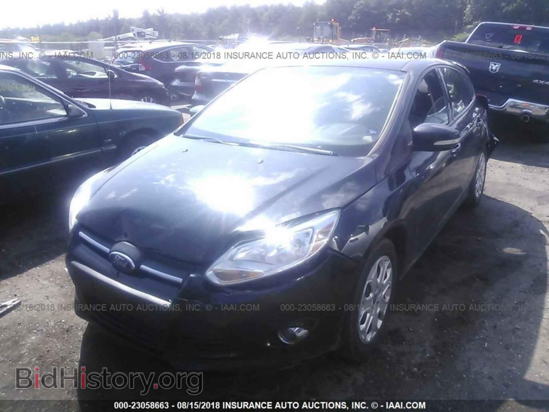 2012 Ford Focus - VIN: 1FAHP3K29CL418953 - Photo 2