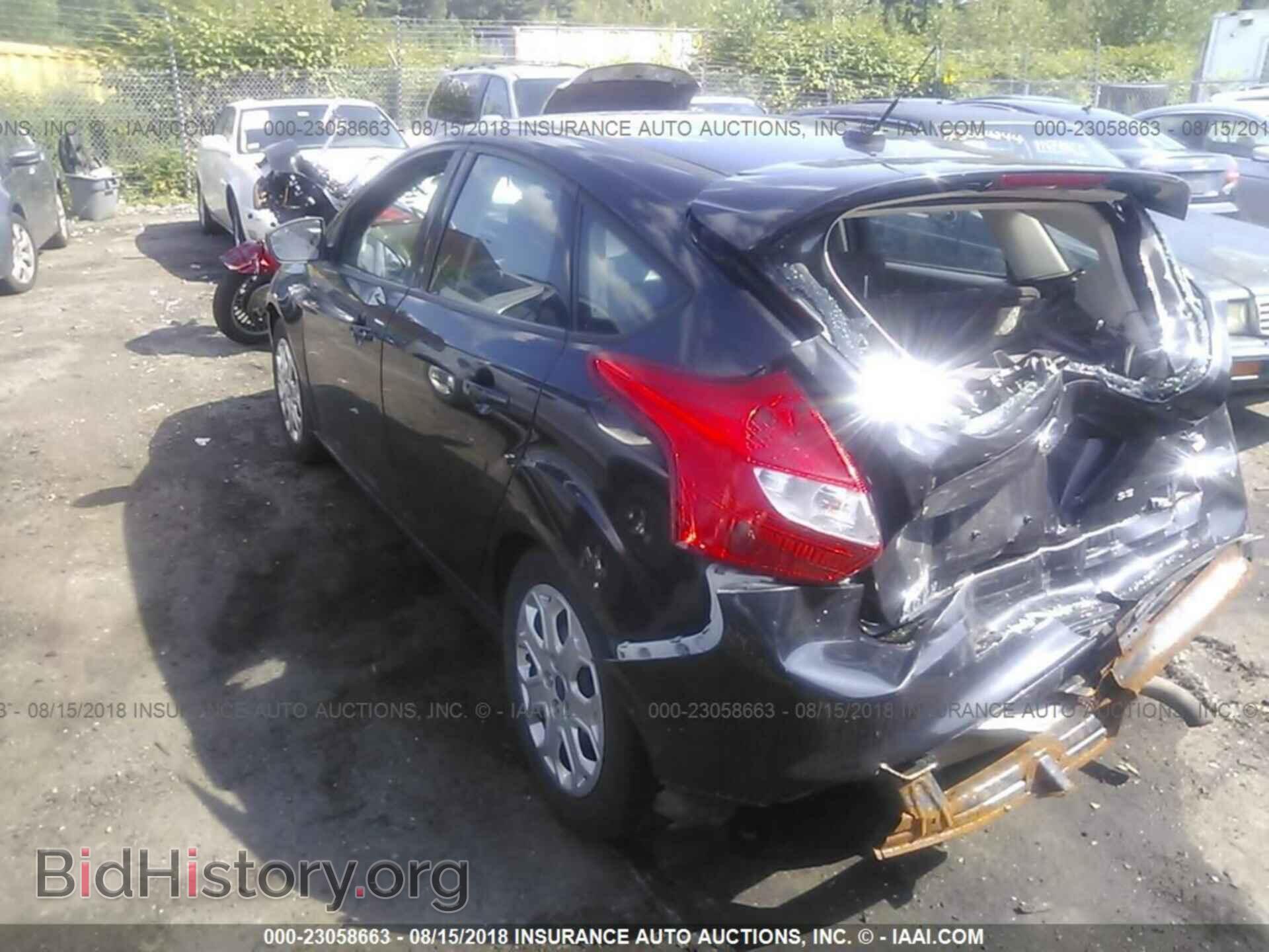 2012 Ford Focus - VIN: 1FAHP3K29CL418953 - Photo 3
