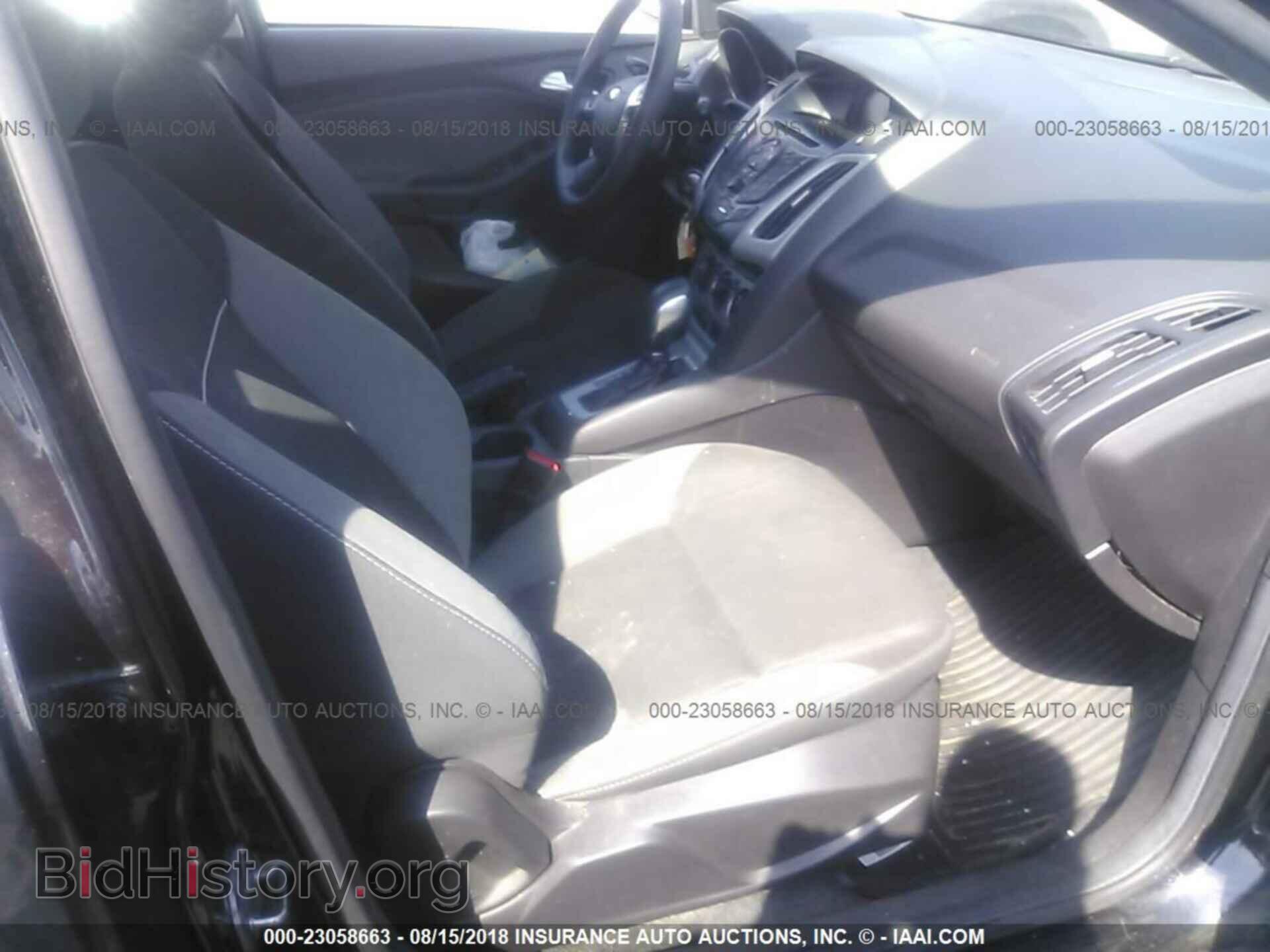 2012 Ford Focus - VIN: 1FAHP3K29CL418953 - Photo 5