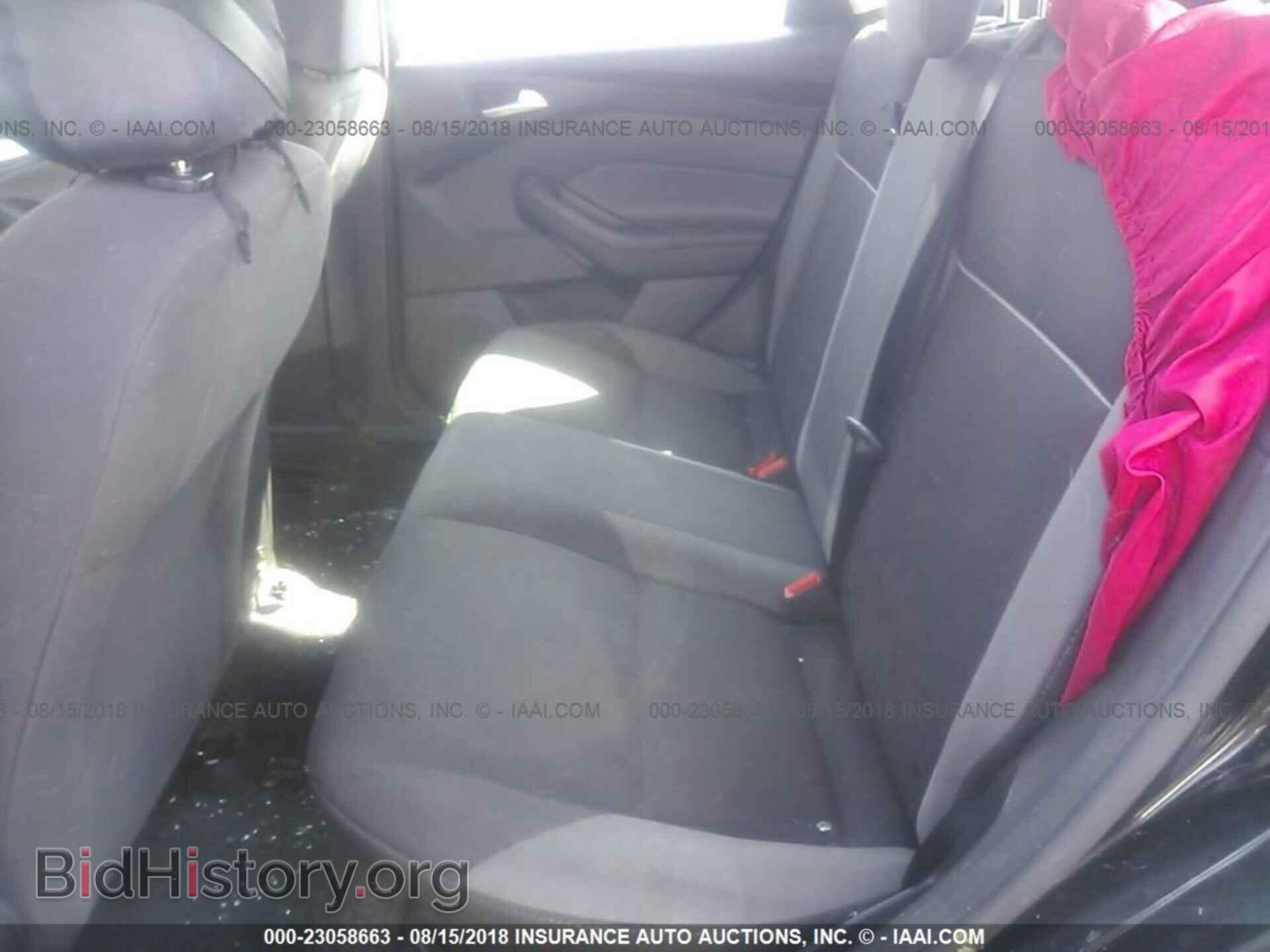 2012 Ford Focus - VIN: 1FAHP3K29CL418953 - Photo 8