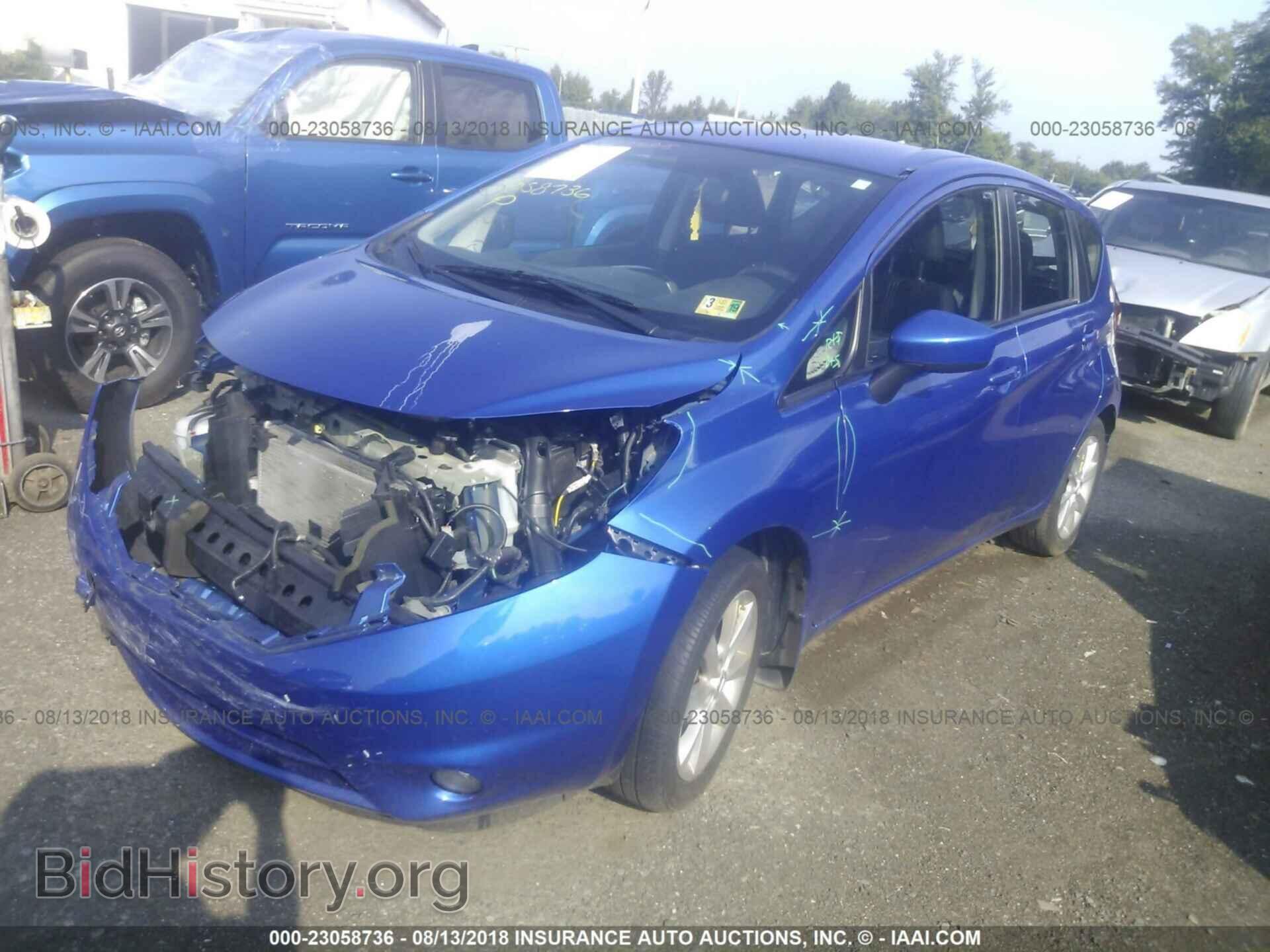 2015 Nissan Versa note - VIN: 3N1CE2CP2FL413216 - Фото 2