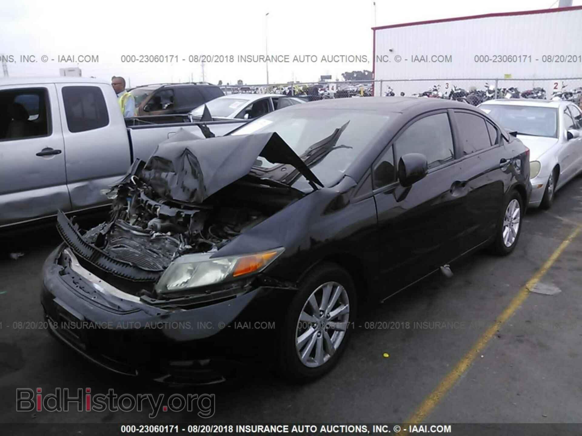 2012 Honda Civic - VIN: 19XFB2F84CE306577 - Фото 2