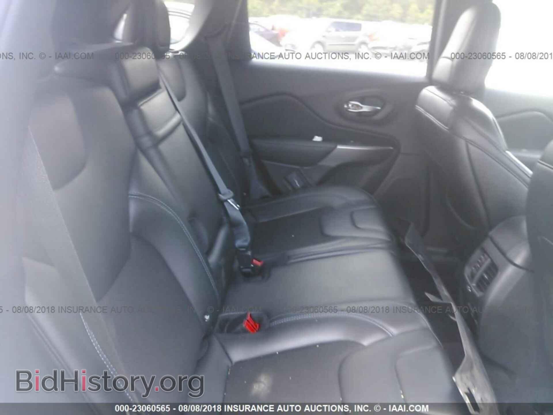 2019 Jeep Cherokee - VIN: 1C4PJMLB7KD182212 - Фото 8