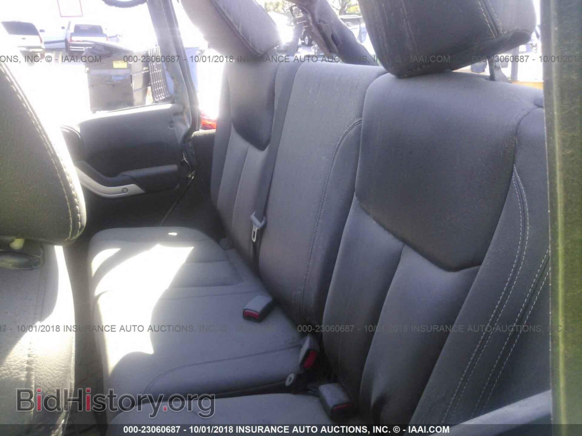 2015 Jeep Wrangler - VIN: 1C4HJWFG2FL735187 - Фото 8