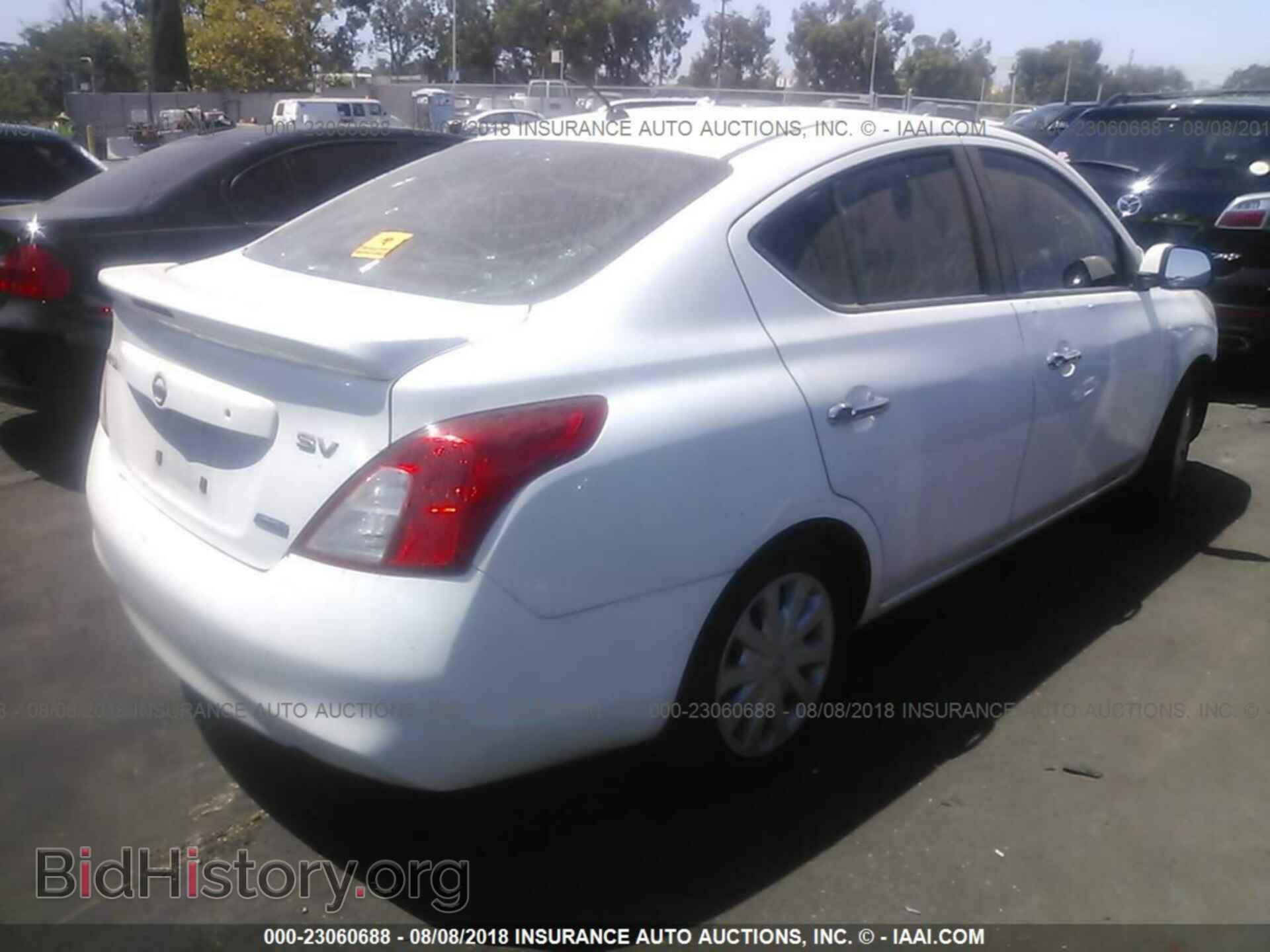 2014 Nissan Versa - VIN: 3N1CN7AP1EK457342 - Фото 4