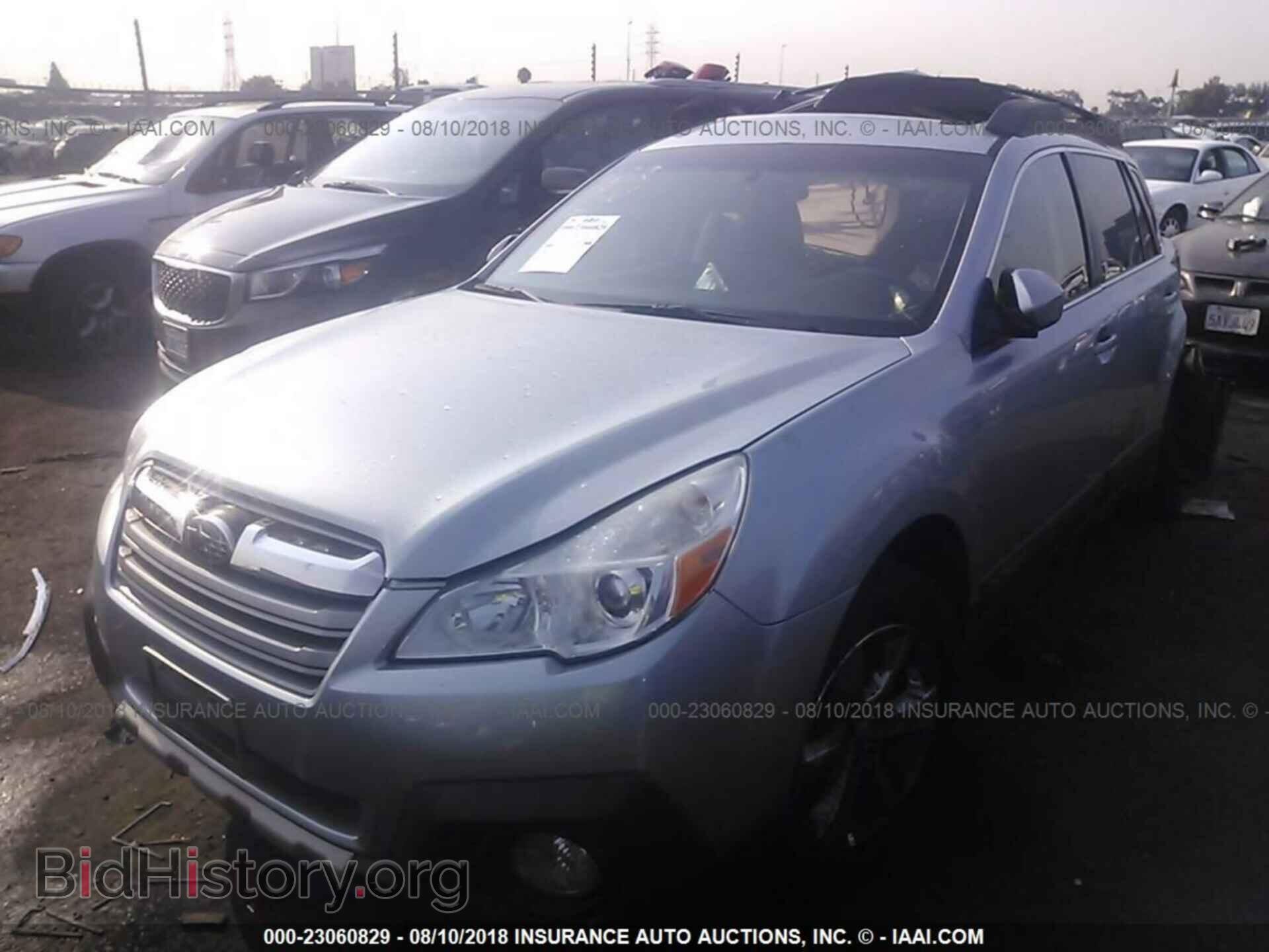 2014 Subaru Outback - VIN: 4S4BRBLC9E3251553 - Photo 2