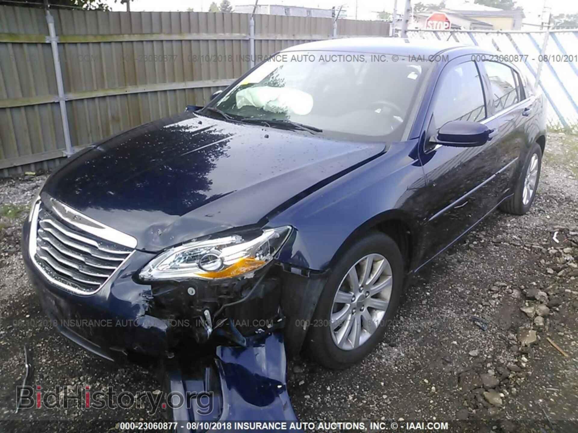 2013 Chrysler 200 - VIN: 1C3CCBBB7DN732959 - Photo 2