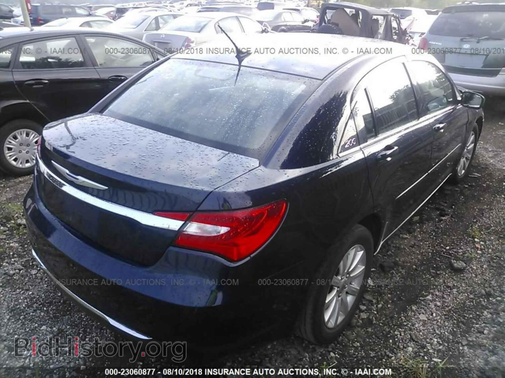 2013 Chrysler 200 - VIN: 1C3CCBBB7DN732959 - Photo 4