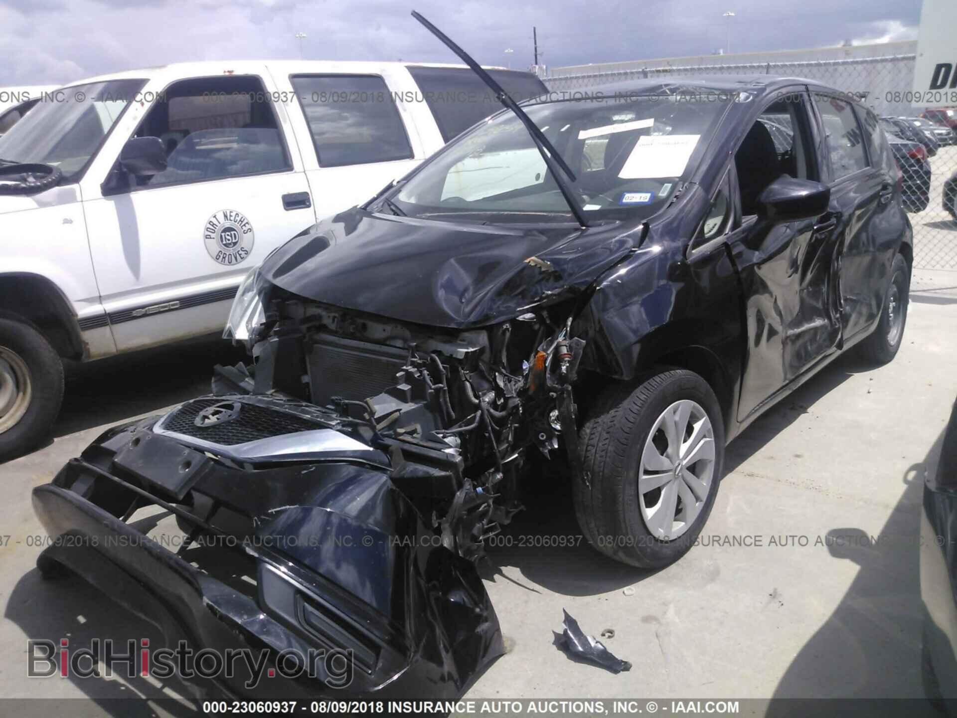2017 Nissan Versa note - VIN: 3N1CE2CP9HL361568 - Фото 2