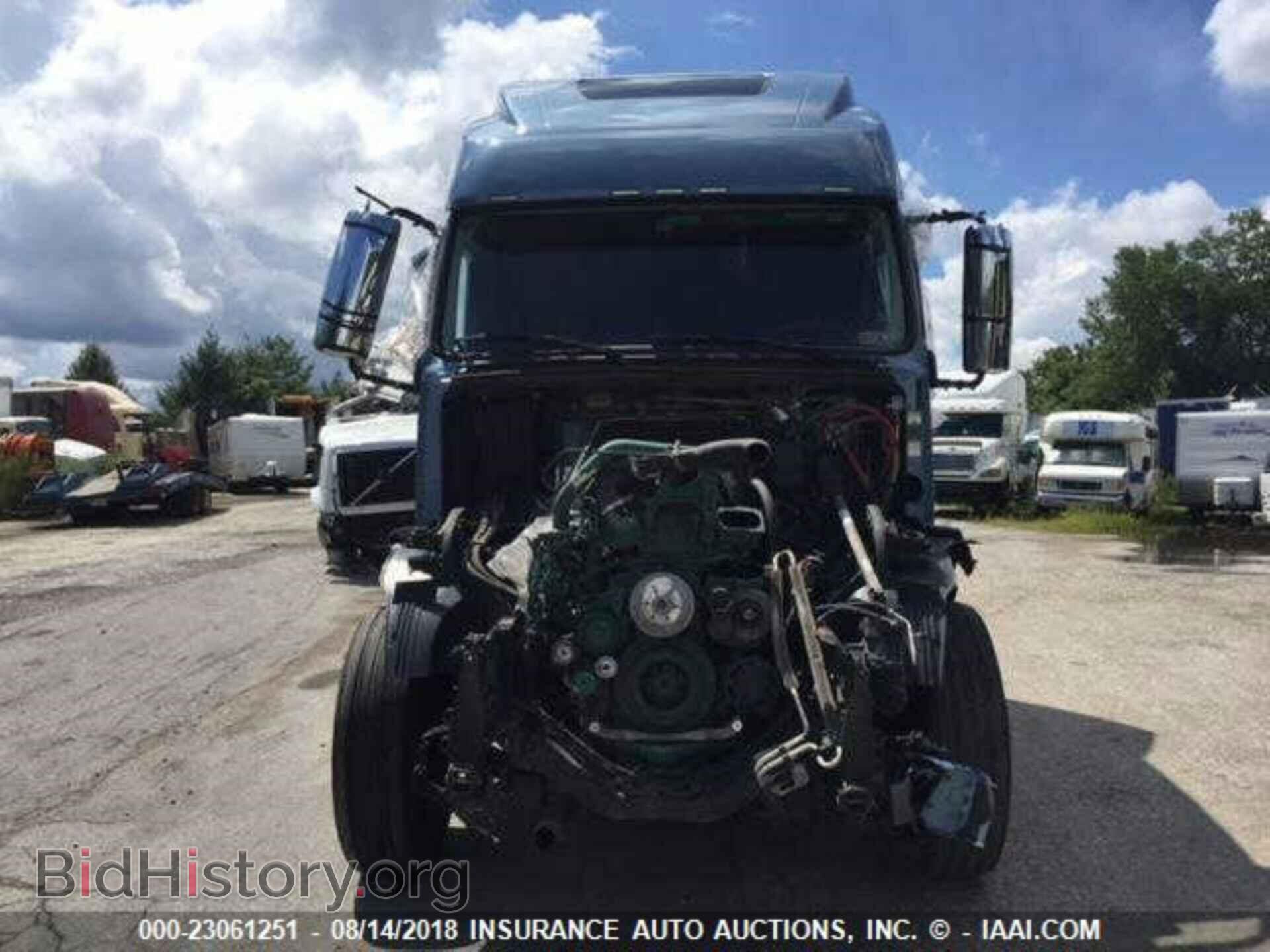 2016 Volvo Vnl - VIN: 4V4NC9EJ0GN953652 - Фото 7