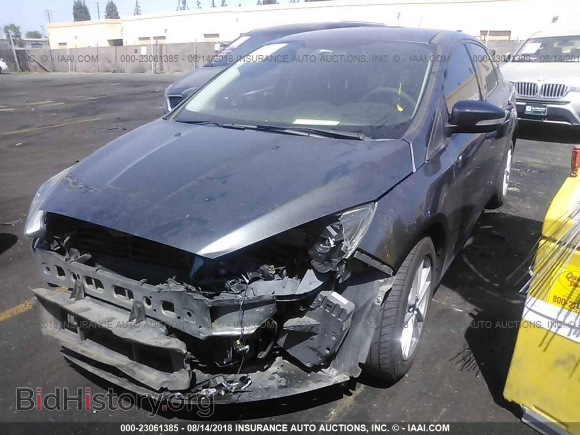 2015 Ford Focus - VIN: 1FADP3F28FL263745 - Photo 2