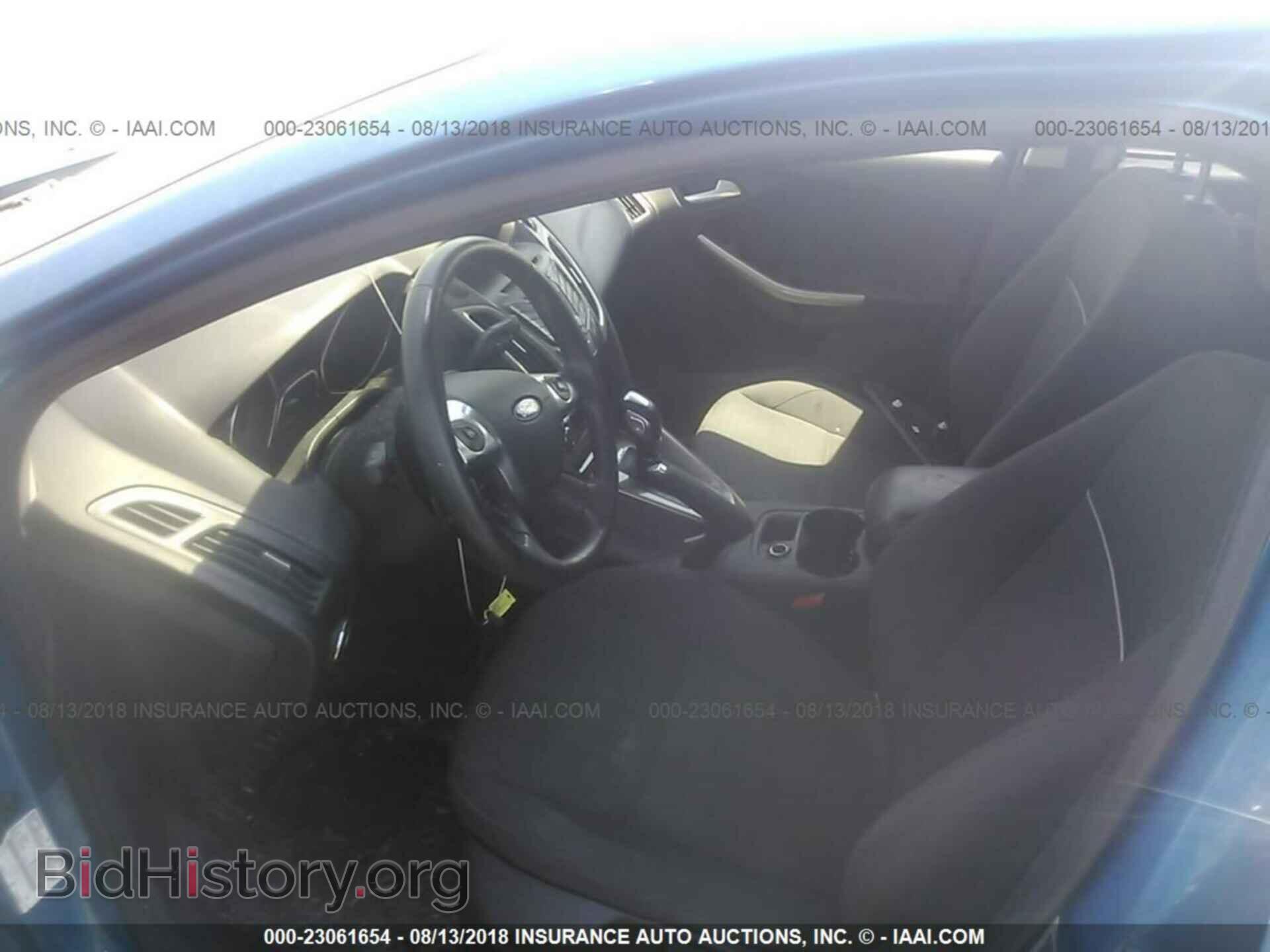 2012 Ford Focus - VIN: 1FAHP3H24CL372424 - Photo 5