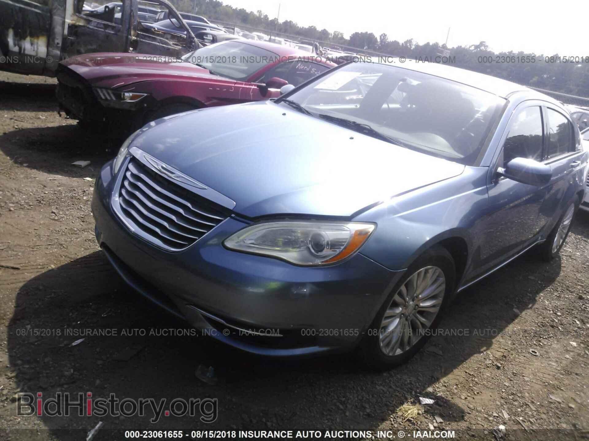 2011 Chrysler 200 - VIN: 1C3BC1FB4BN547538 - Фото 2