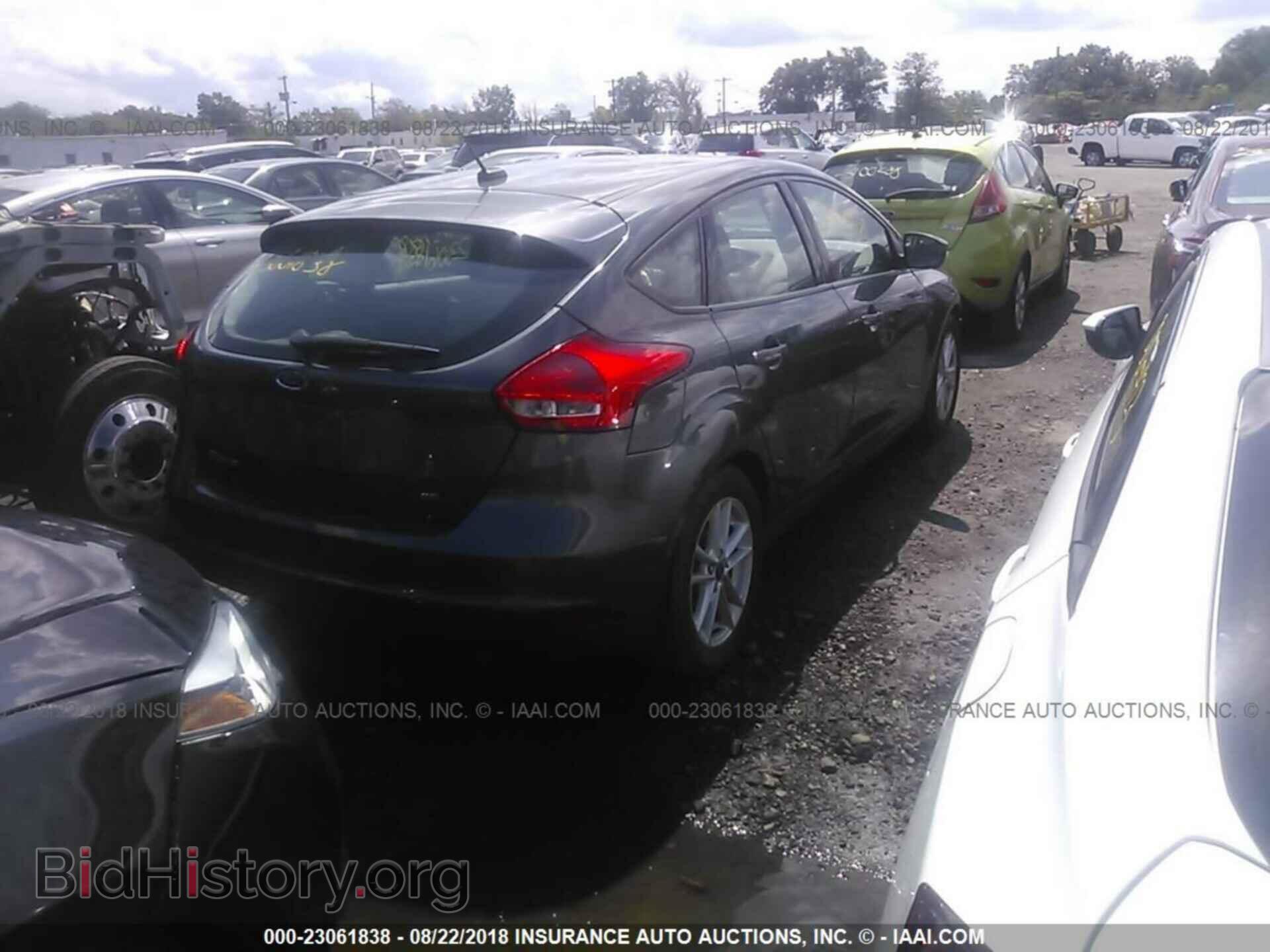 2016 Ford Focus - VIN: 1FADP3K23GL375649 - Фото 4