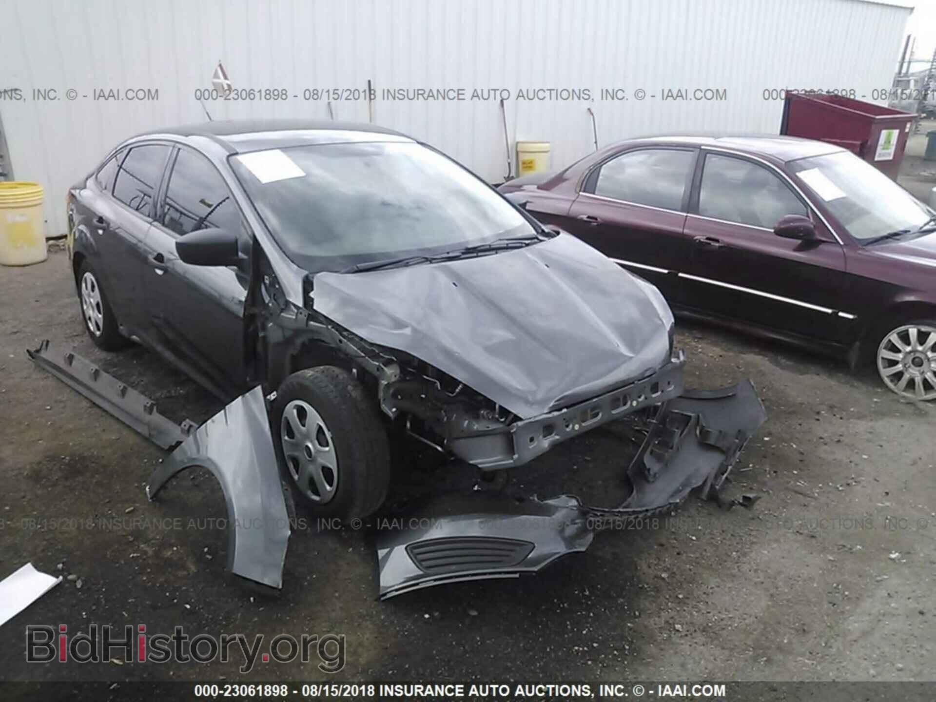 2016 Ford Focus - VIN: 1FADP3E24GL399325 - Photo 6