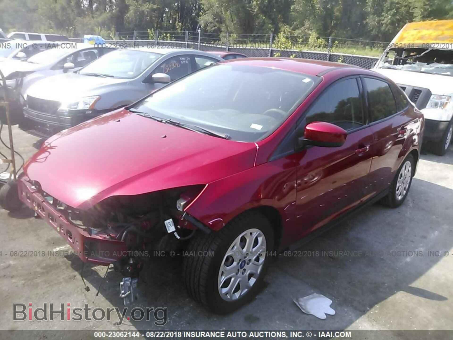 2012 Ford Focus - VIN: 1FAHP3F20CL109866 - Photo 2
