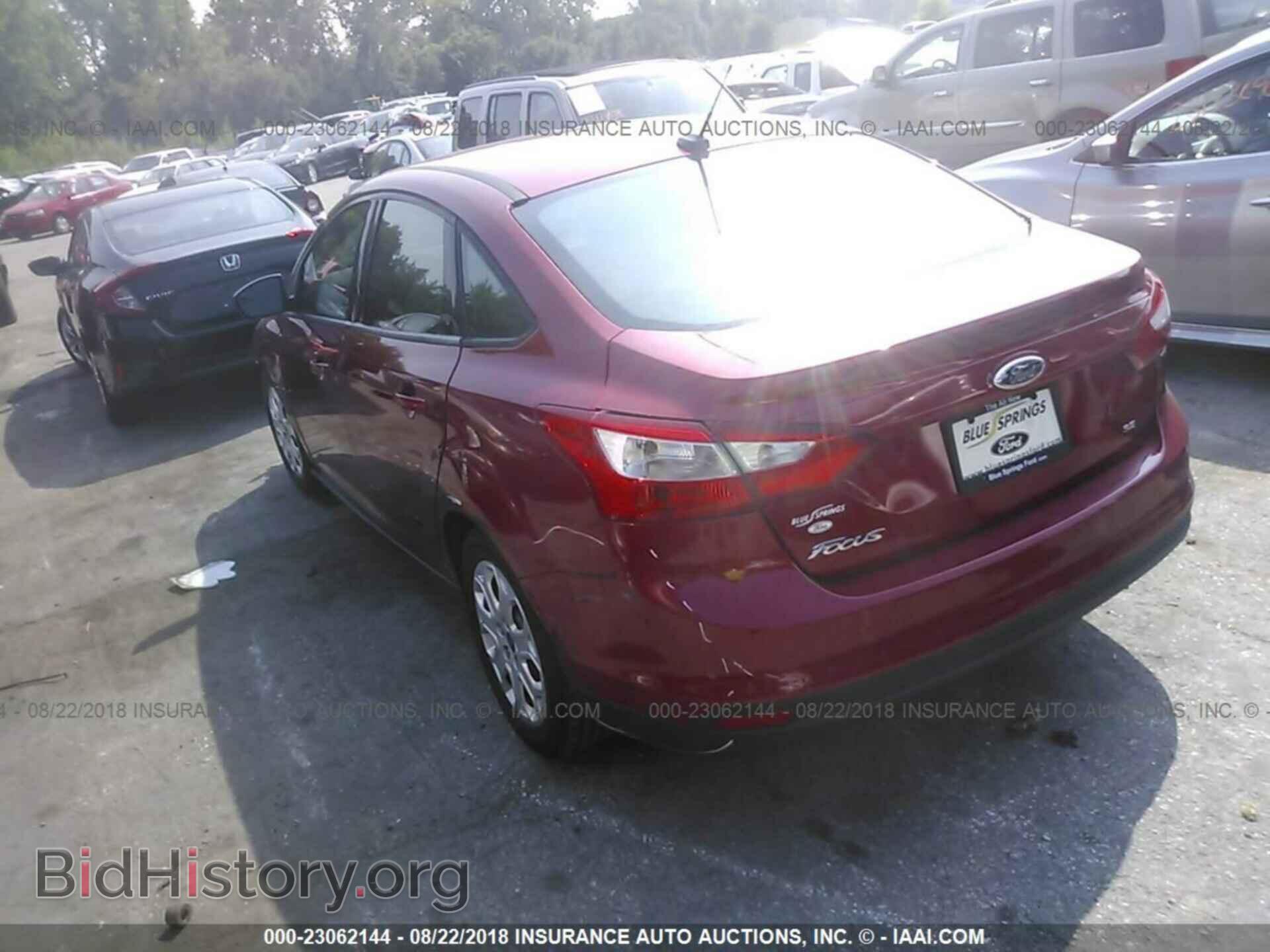 2012 Ford Focus - VIN: 1FAHP3F20CL109866 - Photo 3