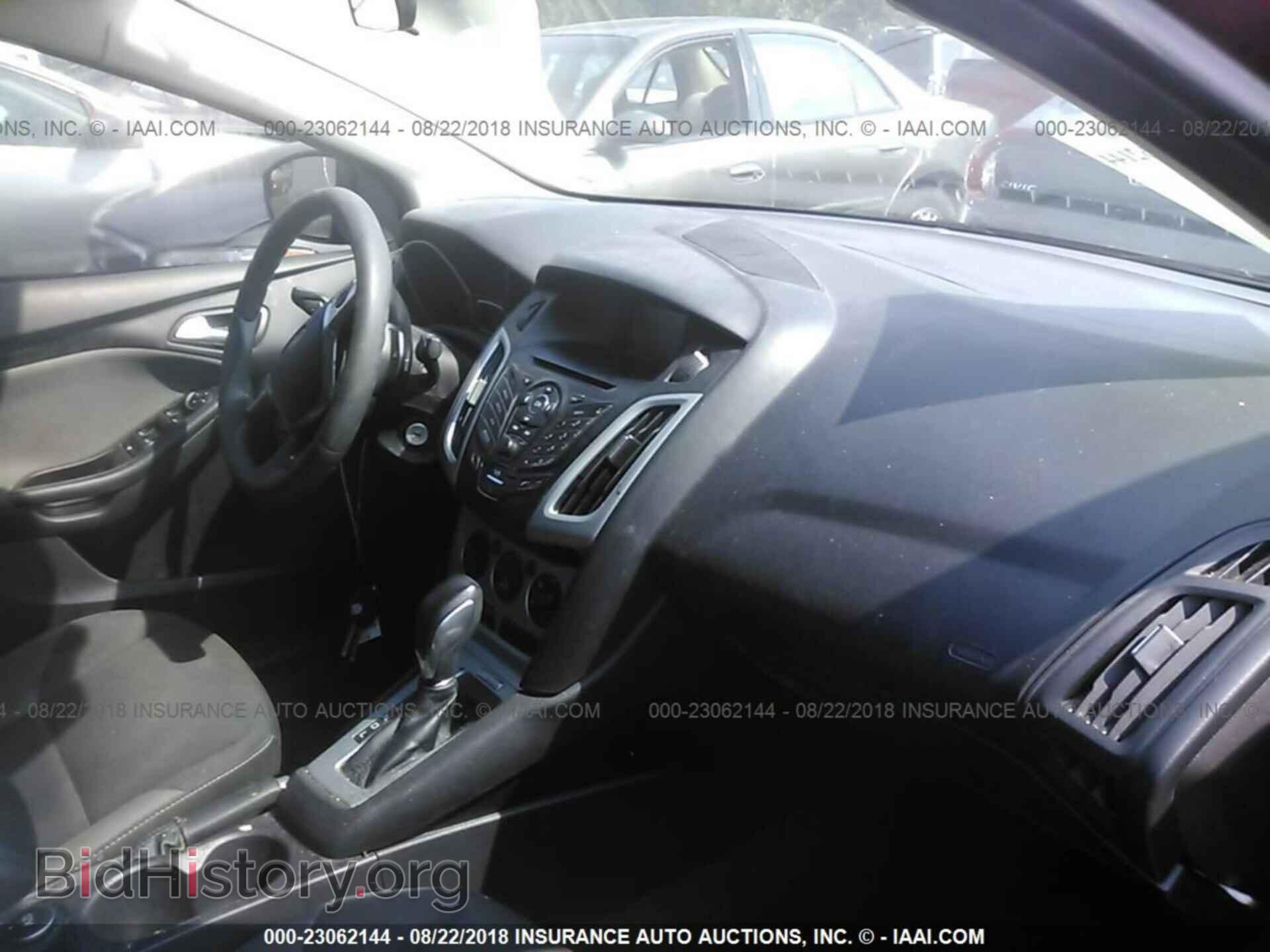 2012 Ford Focus - VIN: 1FAHP3F20CL109866 - Photo 5