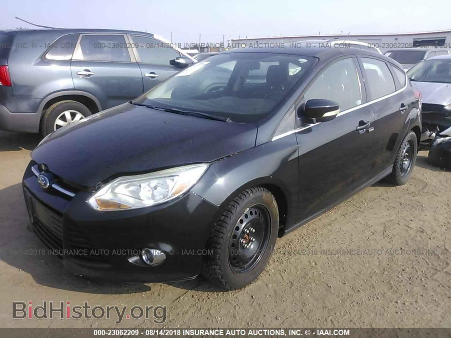 2012 Ford Focus - VIN: 1FAHP3M28CL145422 - Photo 2