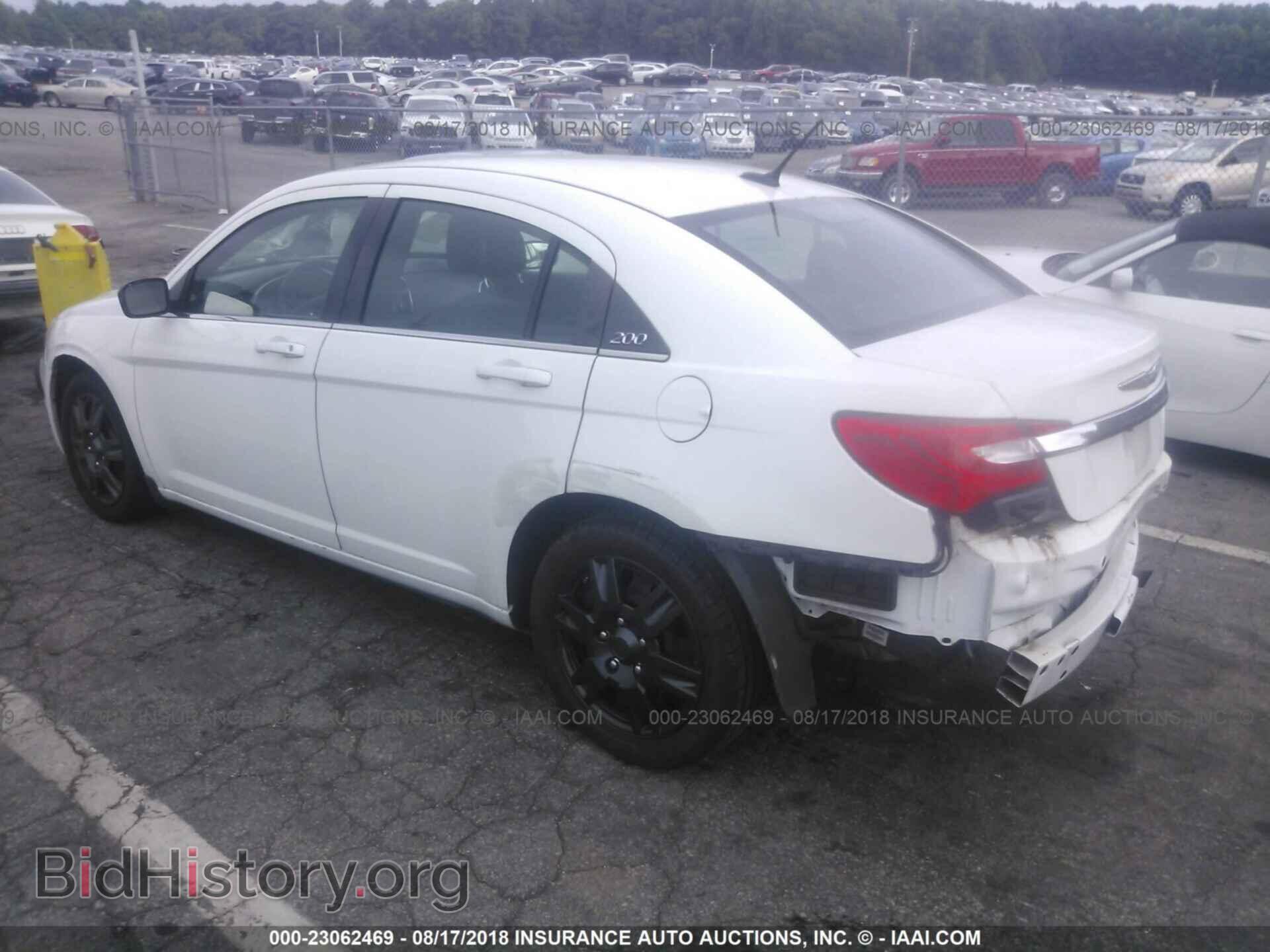 2013 Chrysler 200 - VIN: 1C3CCBAB5DN606228 - Photo 3