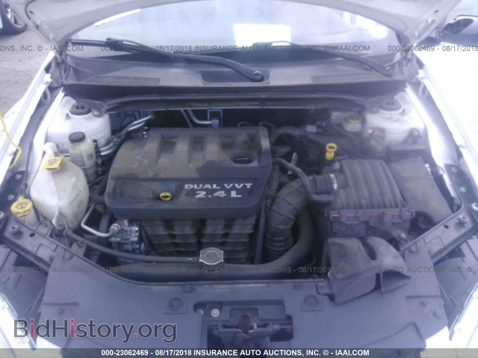 2013 Chrysler 200 - VIN: 1C3CCBAB5DN606228 - Photo 10