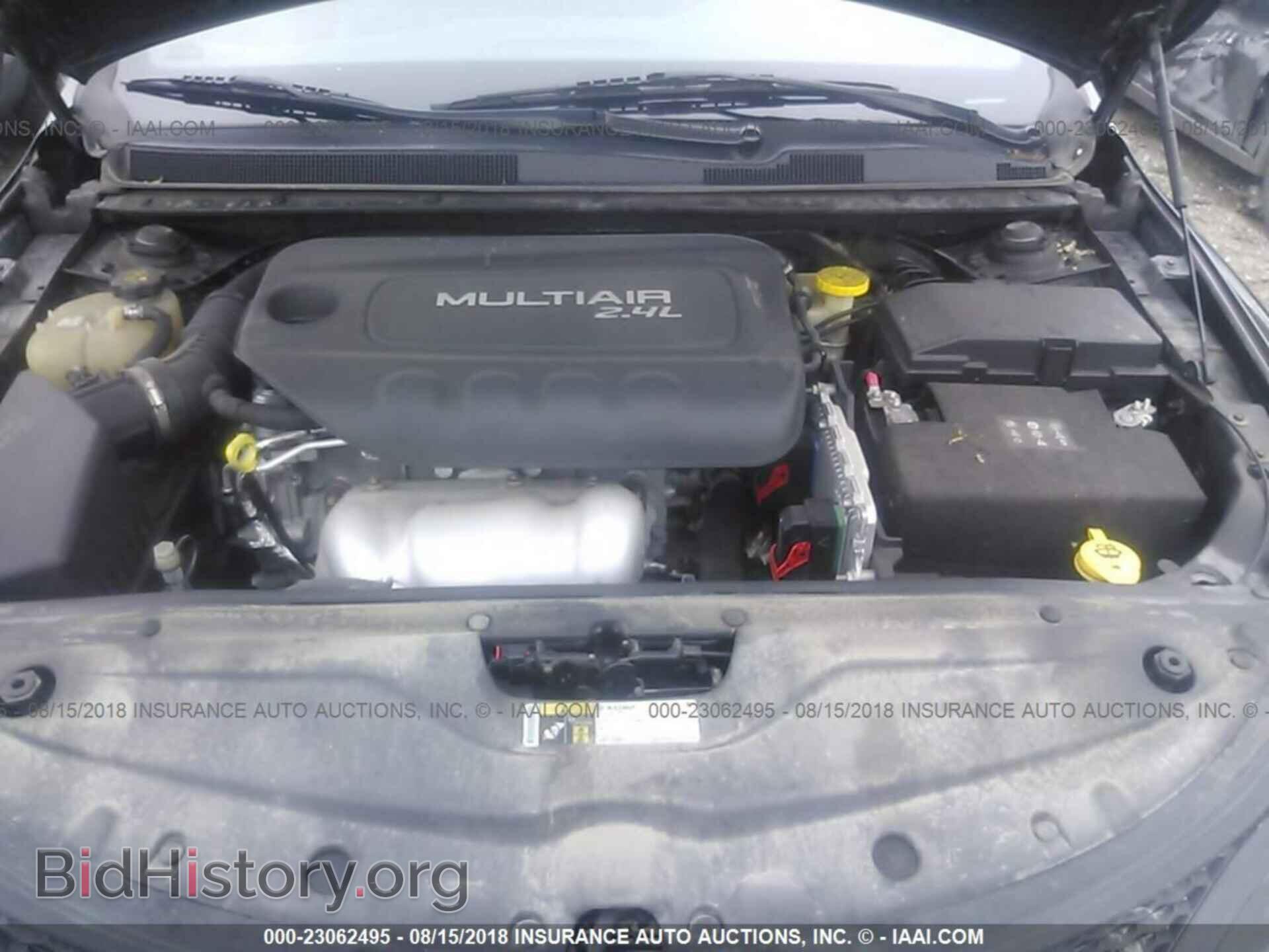 2015 Chrysler 200 - VIN: 1C3CCCBB2FN555004 - Фото 10