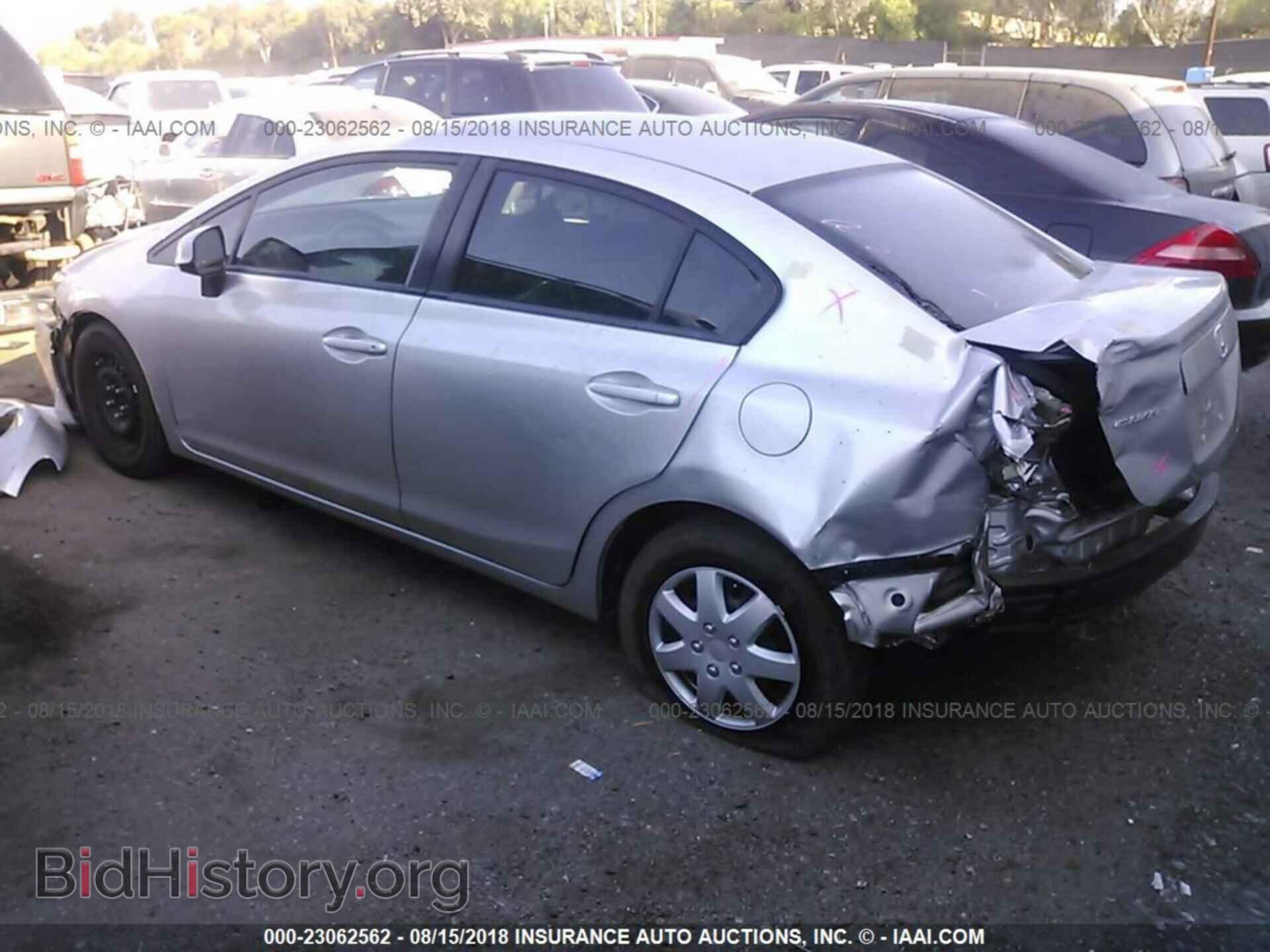 2012 Honda Civic - VIN: 19XFB2F59CE312039 - Photo 3