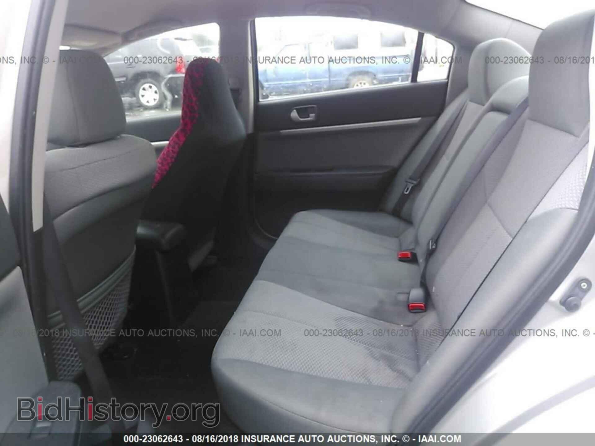 2011 Mitsubishi Galant - VIN: 4A32B2FFXBE018633 - Фото 8