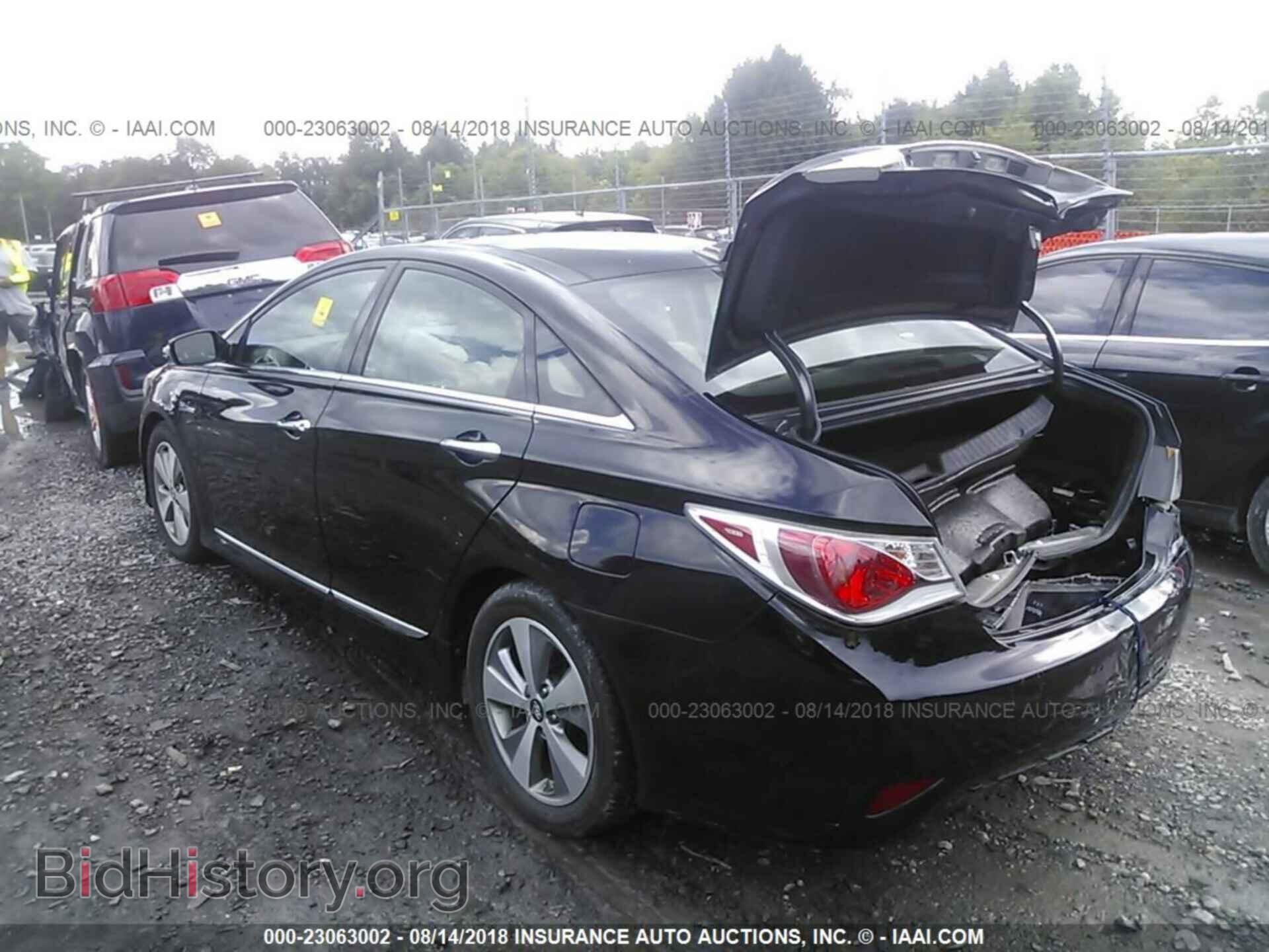 2012 Hyundai Sonata - VIN: KMHEC4A4XCA028355 - Фото 3