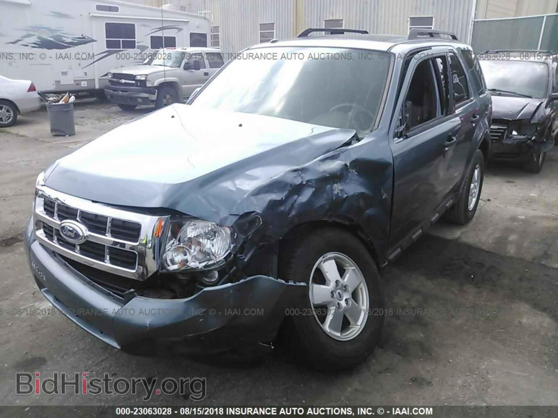 2012 Ford Escape - VIN: 1FMCU0D74CKA05330 - Фото 2