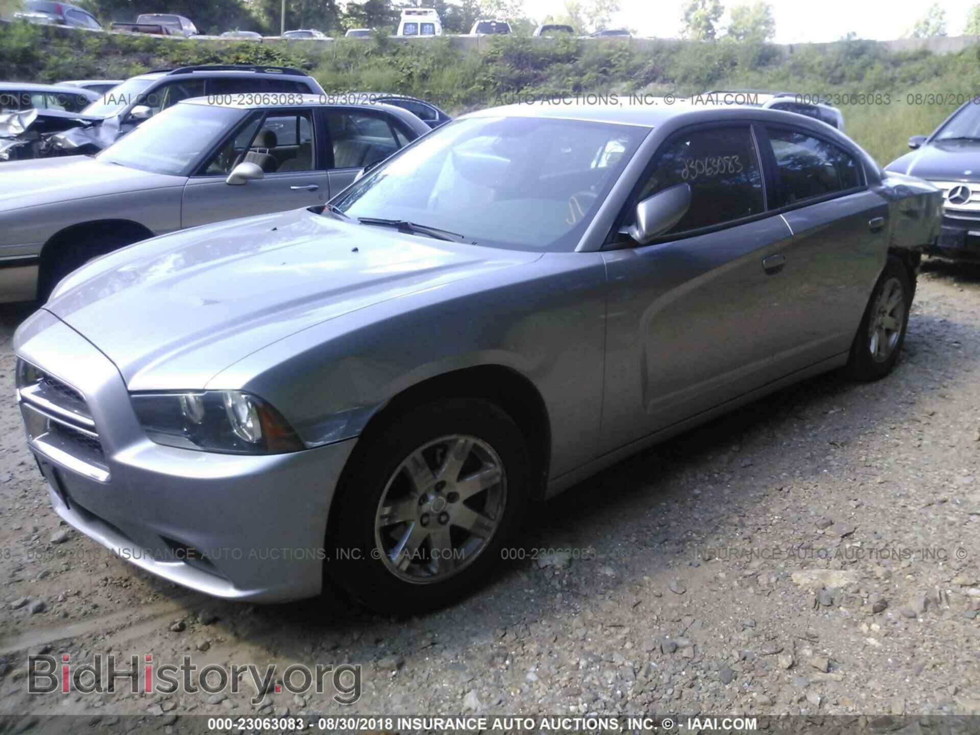 2013 Dodge Charger - VIN: 2C3CDXBG6DH706402 - Photo 2