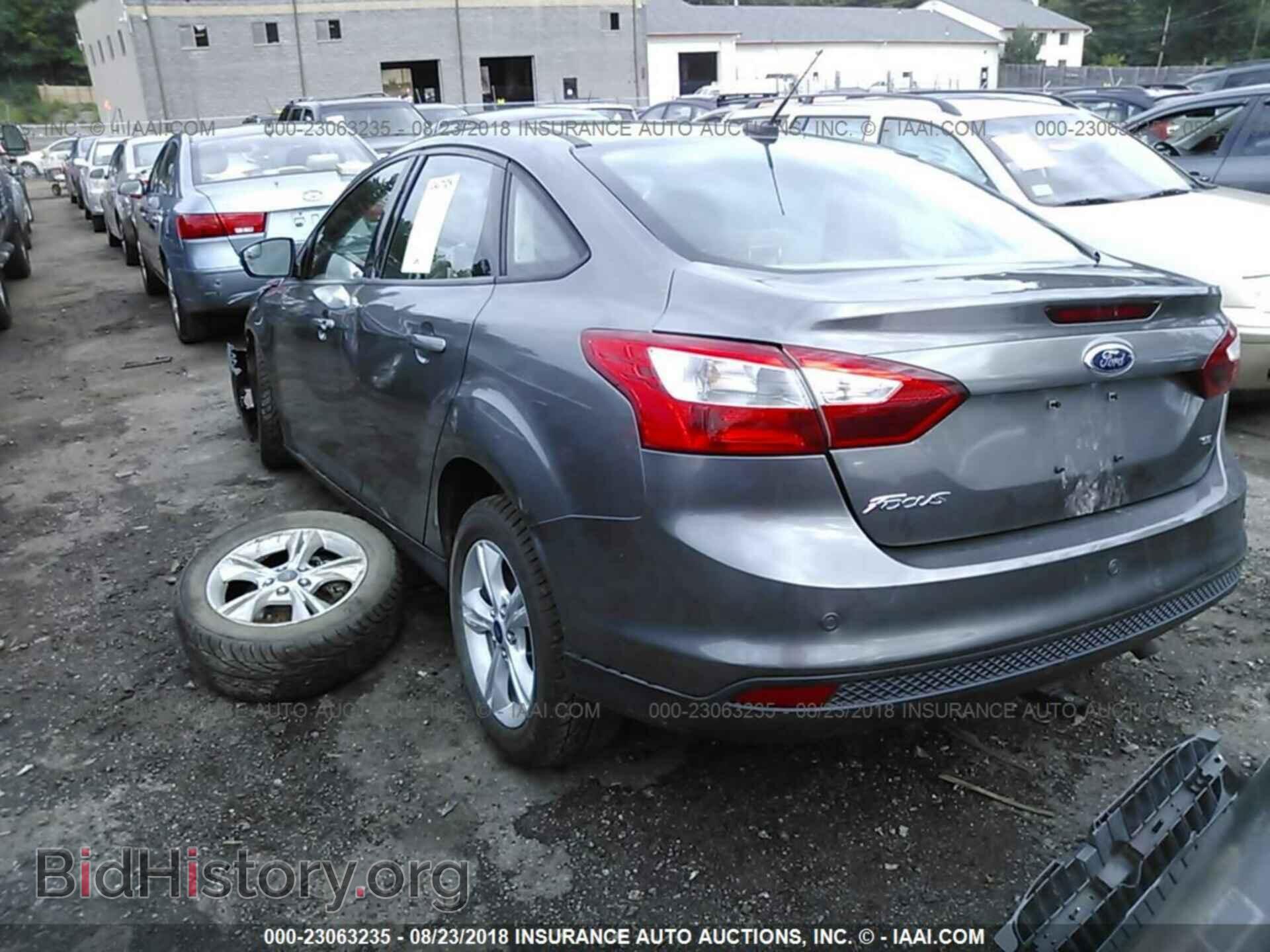 2014 Ford Focus - VIN: 1FADP3F22EL454723 - Фото 3