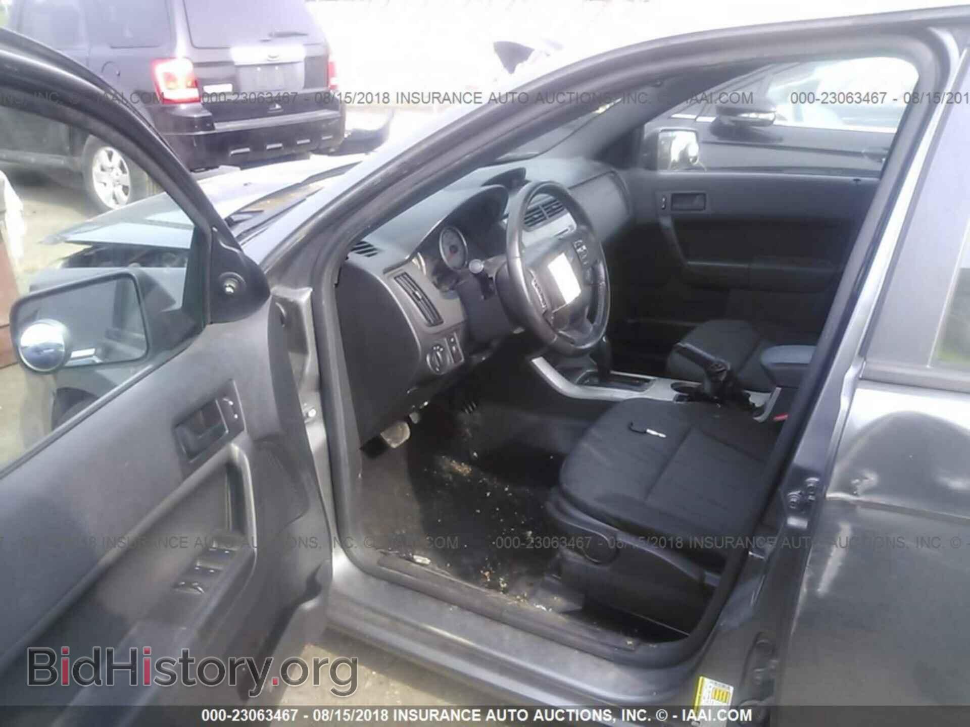 2011 Ford Focus - VIN: 1FAHP3FN6BW160733 - Фото 5