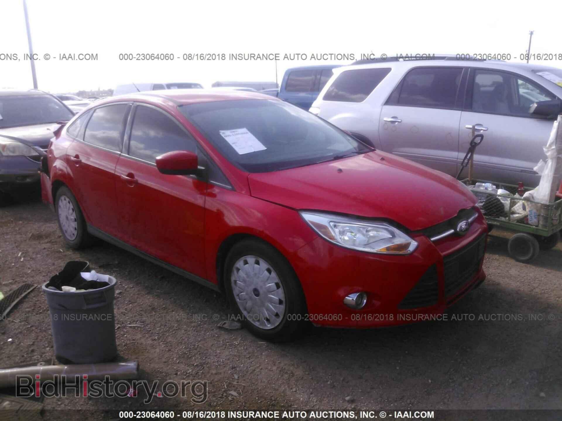 Photo 1FAHP3F25CL466217 - Ford Focus 2012