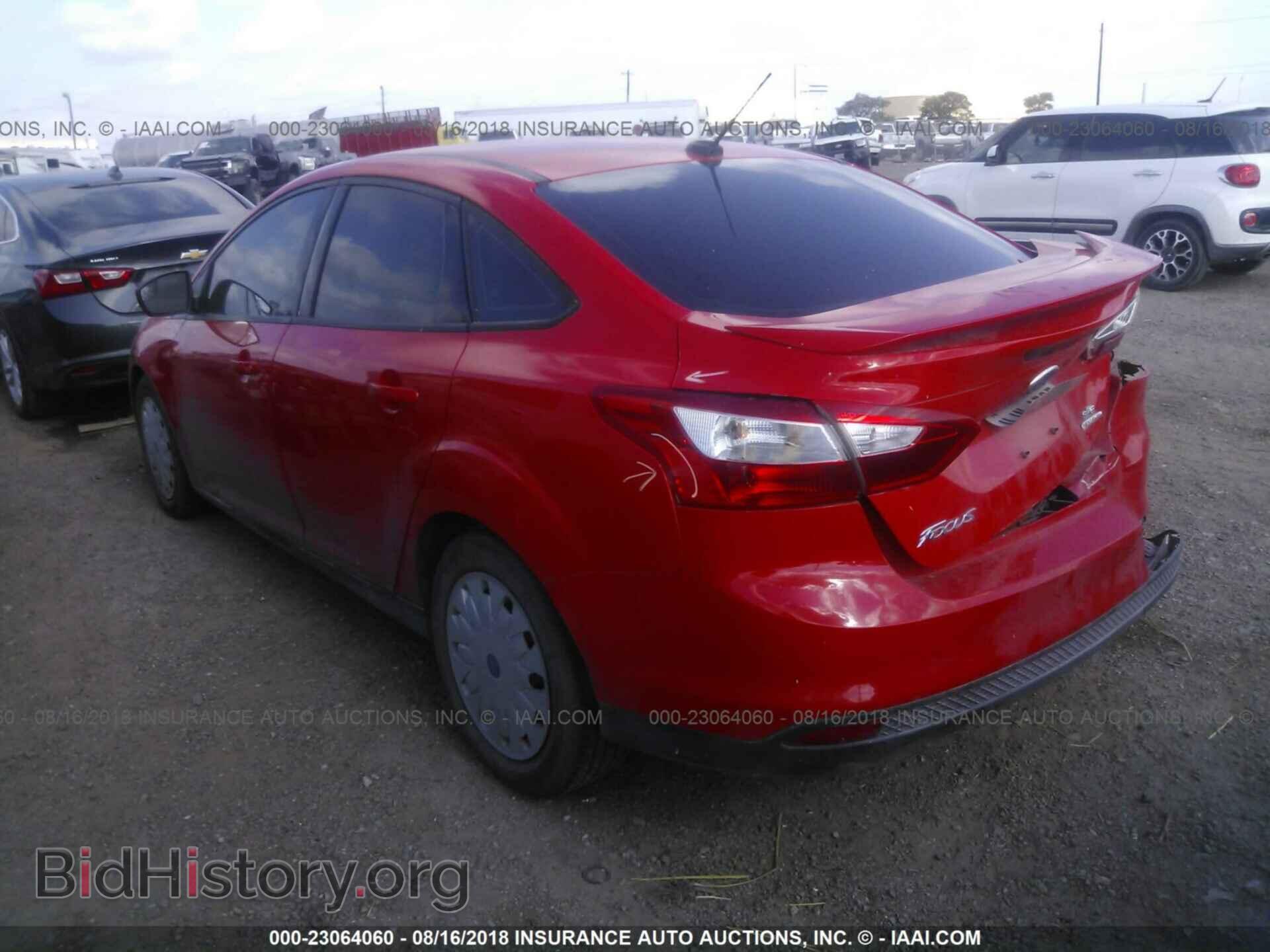 2012 Ford Focus - VIN: 1FAHP3F25CL466217 - Photo 3