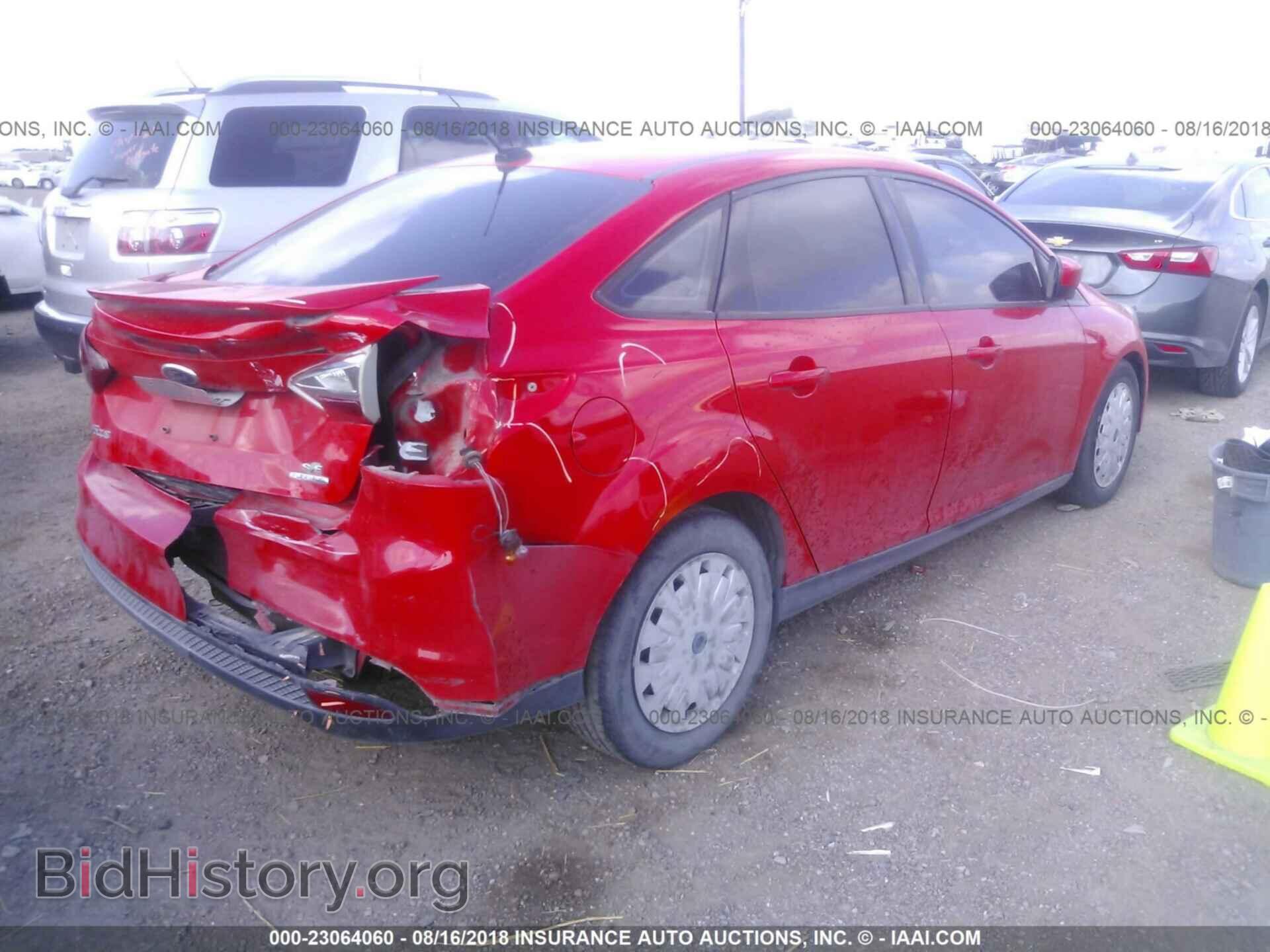 2012 Ford Focus - VIN: 1FAHP3F25CL466217 - Photo 4