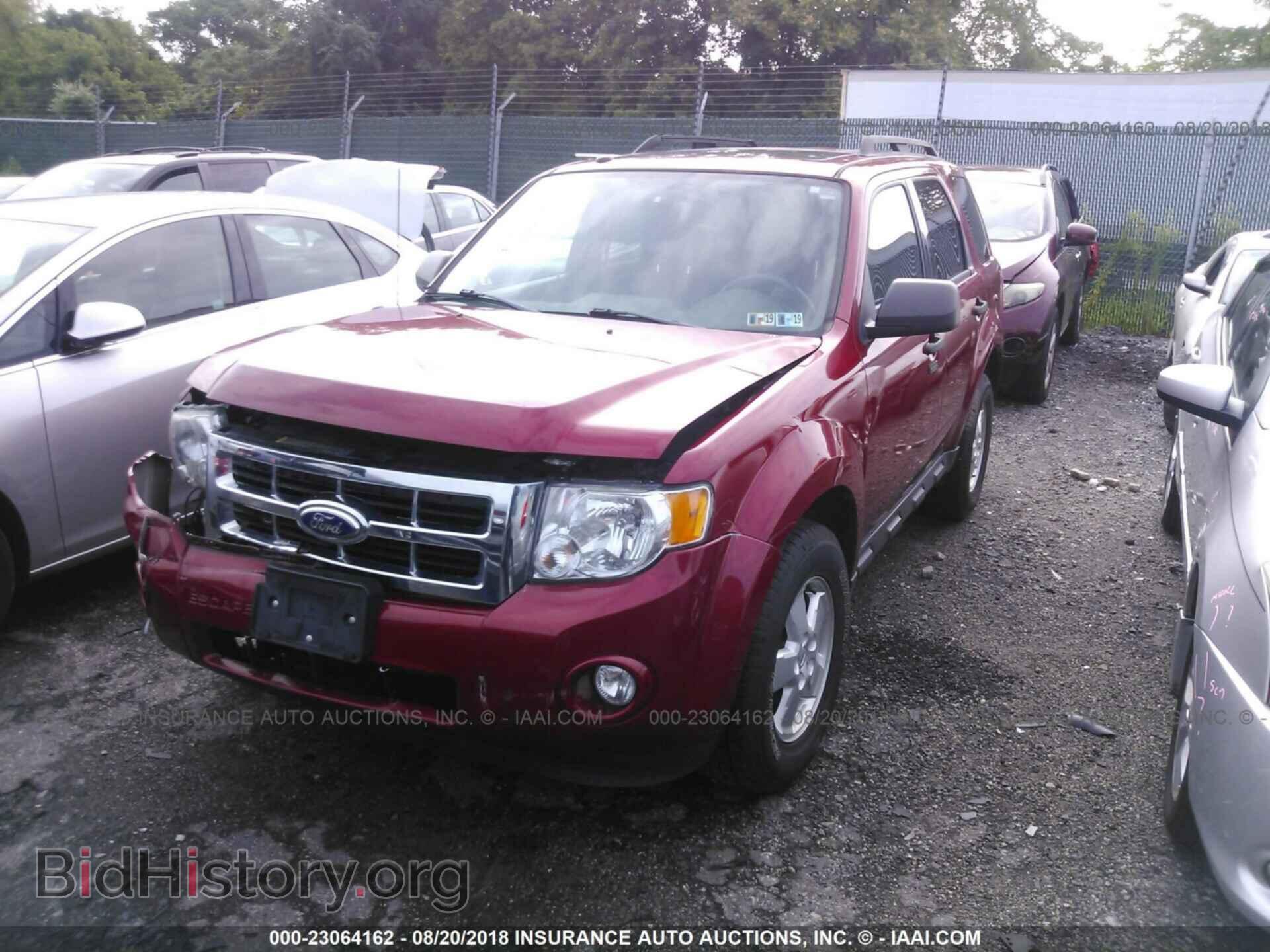 2012 Ford Escape - VIN: 1FMCU9DG8CKB09193 - Photo 2