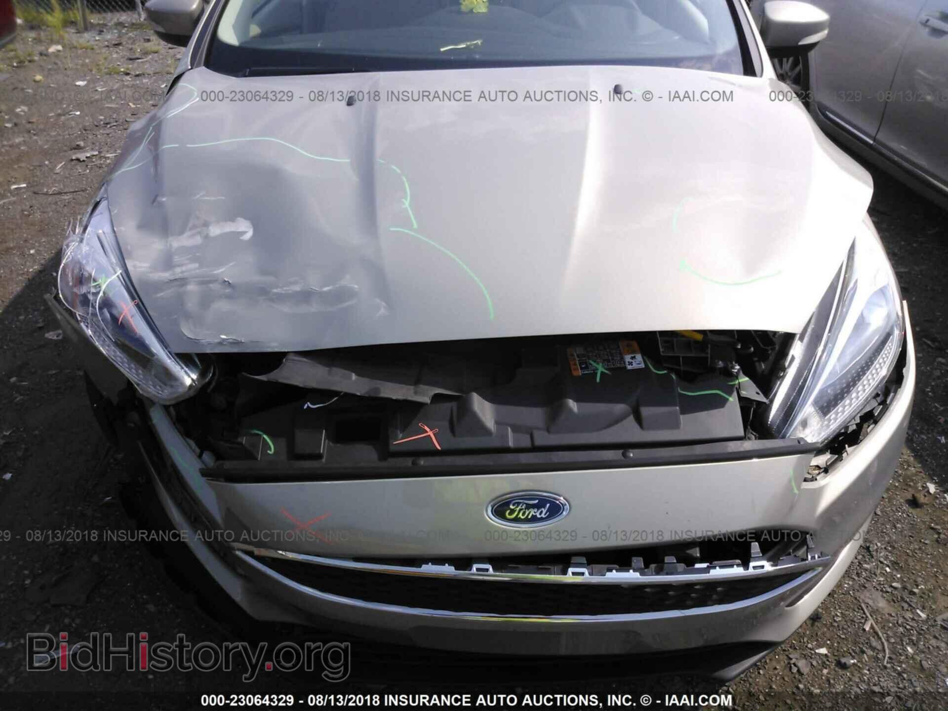 2016 Ford Focus - VIN: 1FADP3K2XGL241673 - Фото 6
