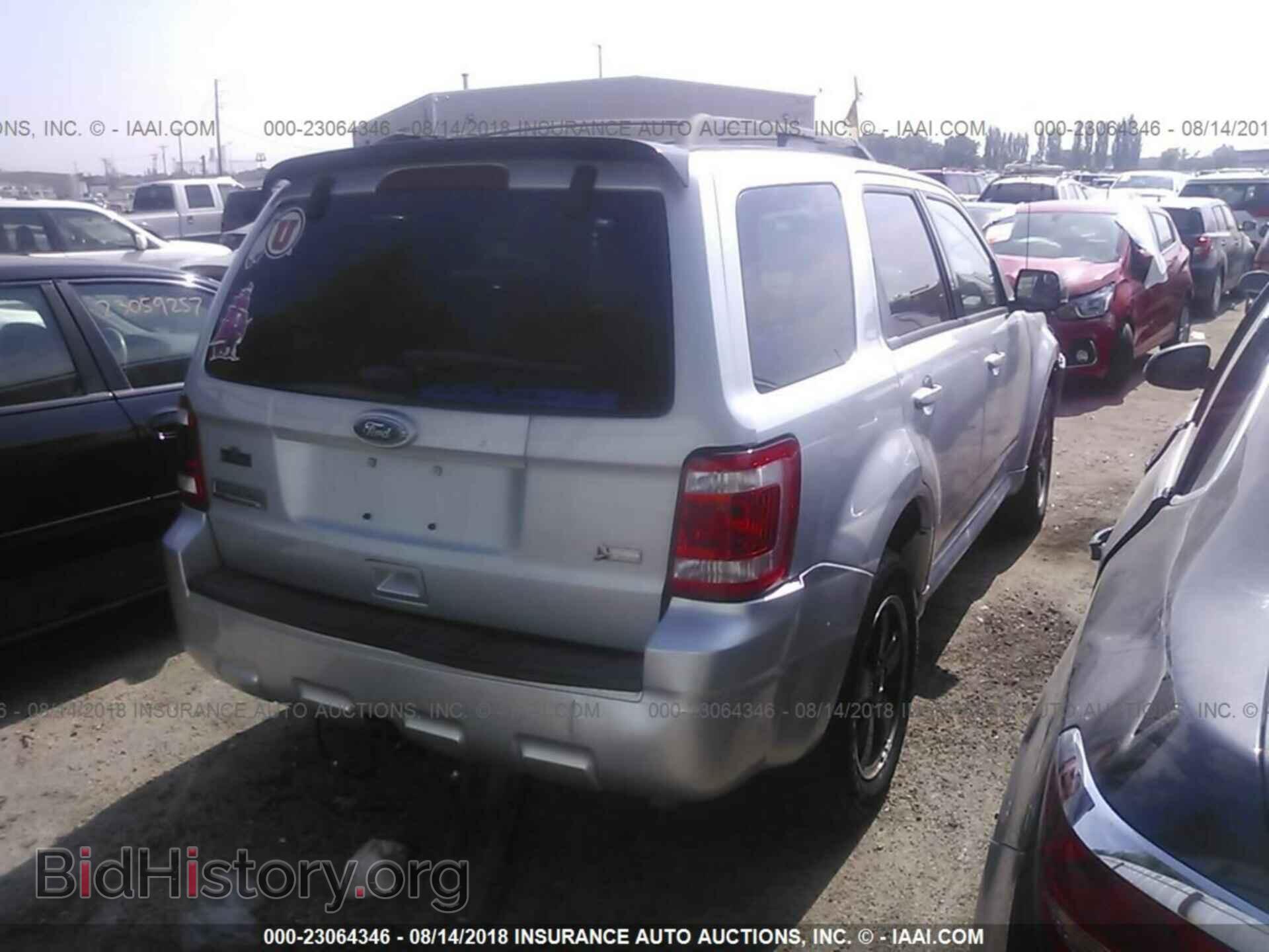 2011 Ford Escape - VIN: 1FMCU9DG5BKC10769 - Photo 4