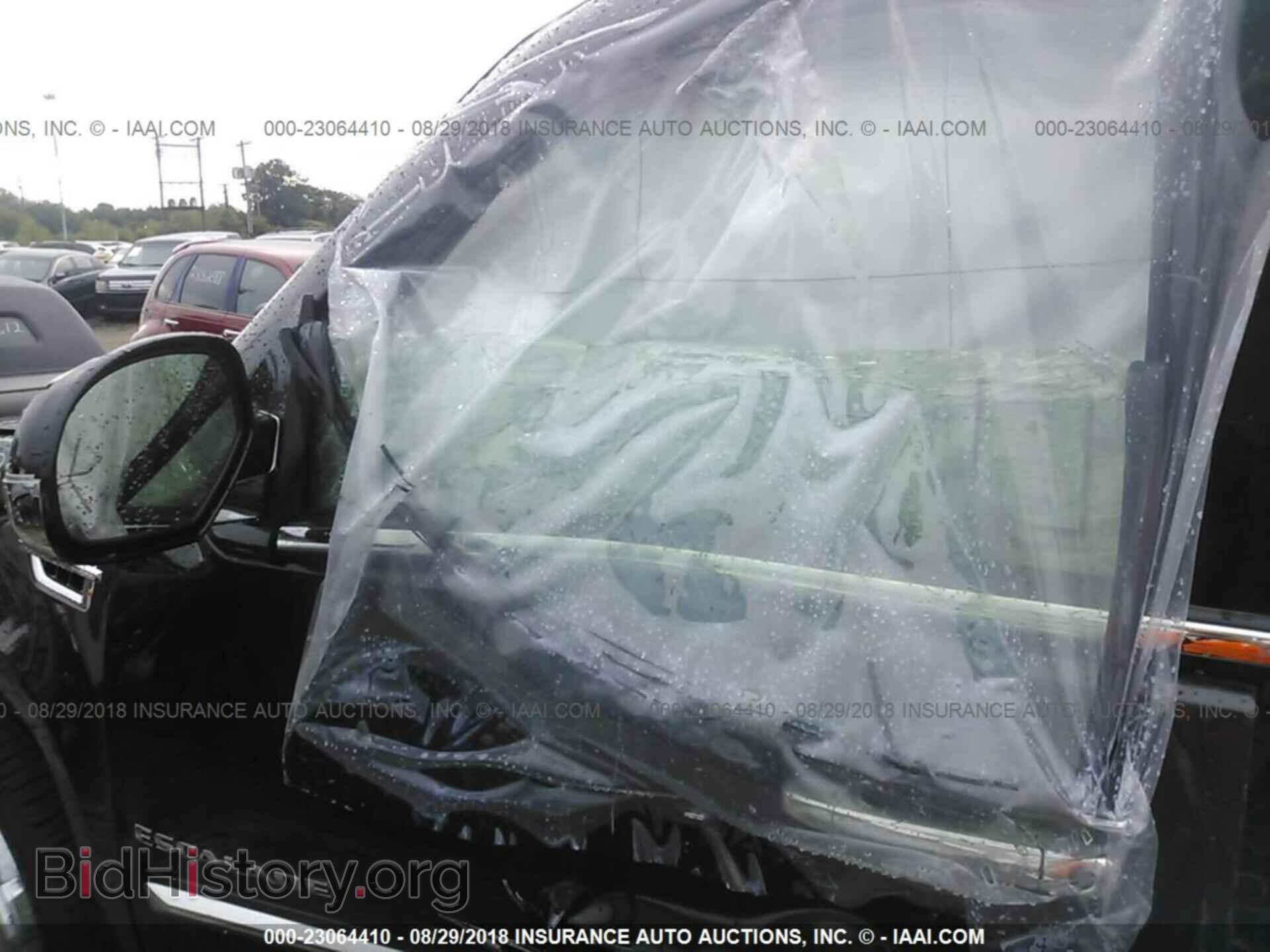 2011 Cadillac Escalade - VIN: 1GYS4BEF3BR216214 - Фото 7