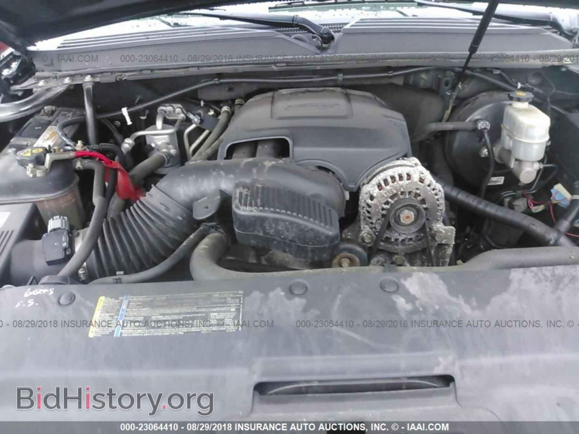 2011 Cadillac Escalade - VIN: 1GYS4BEF3BR216214 - Фото 10