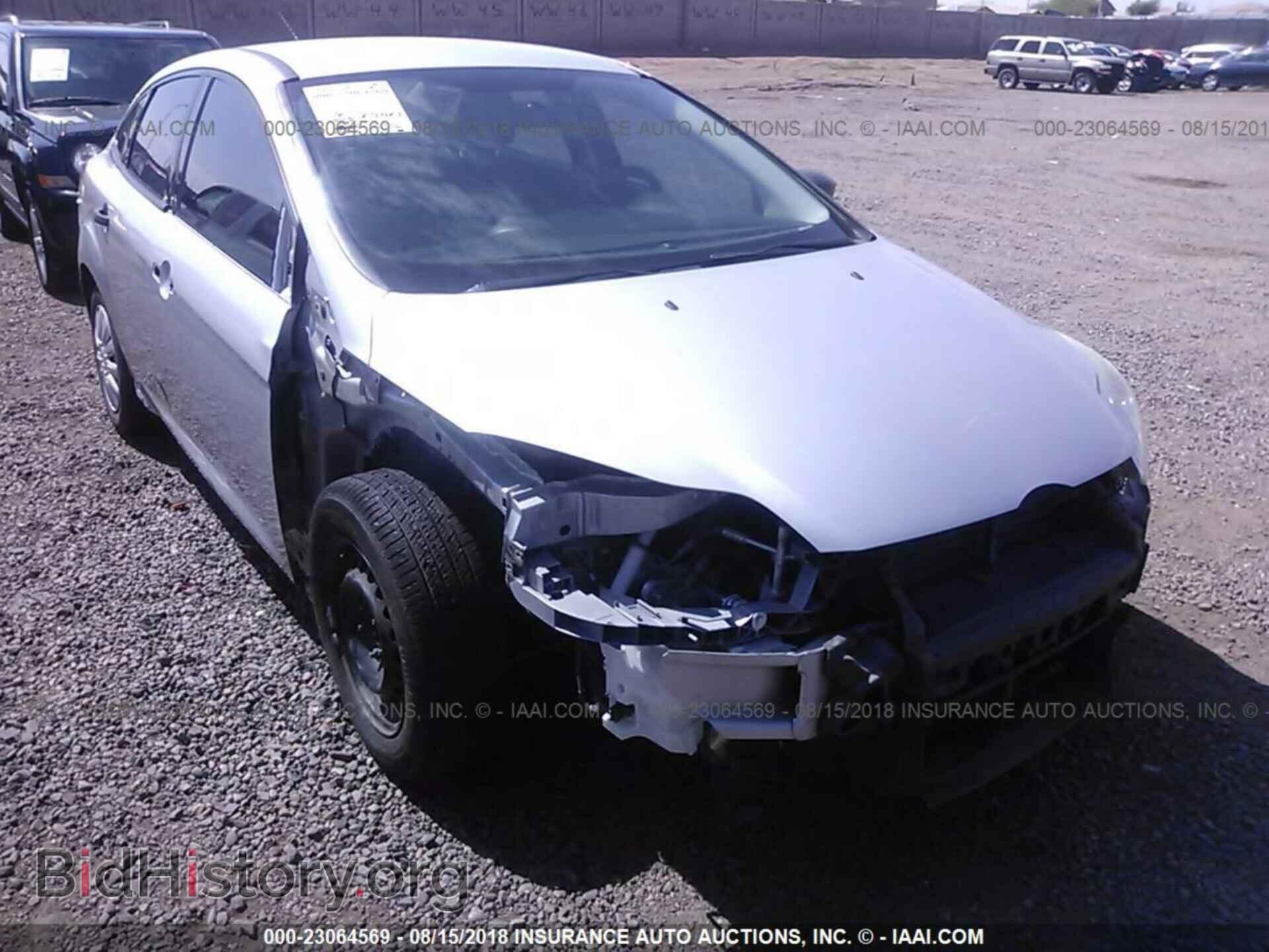 2012 Ford Focus - VIN: 1FAHP3E2XCL314337 - Photo 6