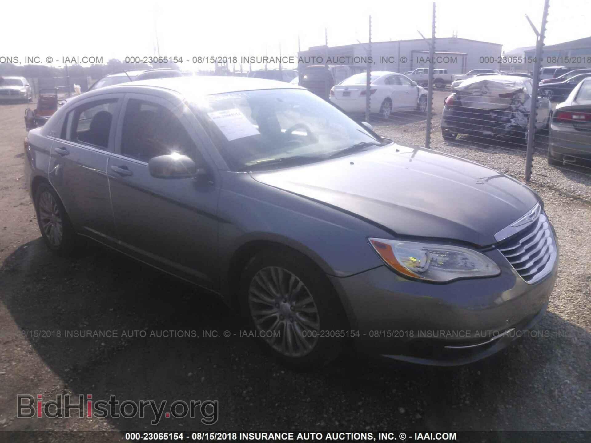 Photo 1C3CCBAB4DN671040 - Chrysler 200 2013