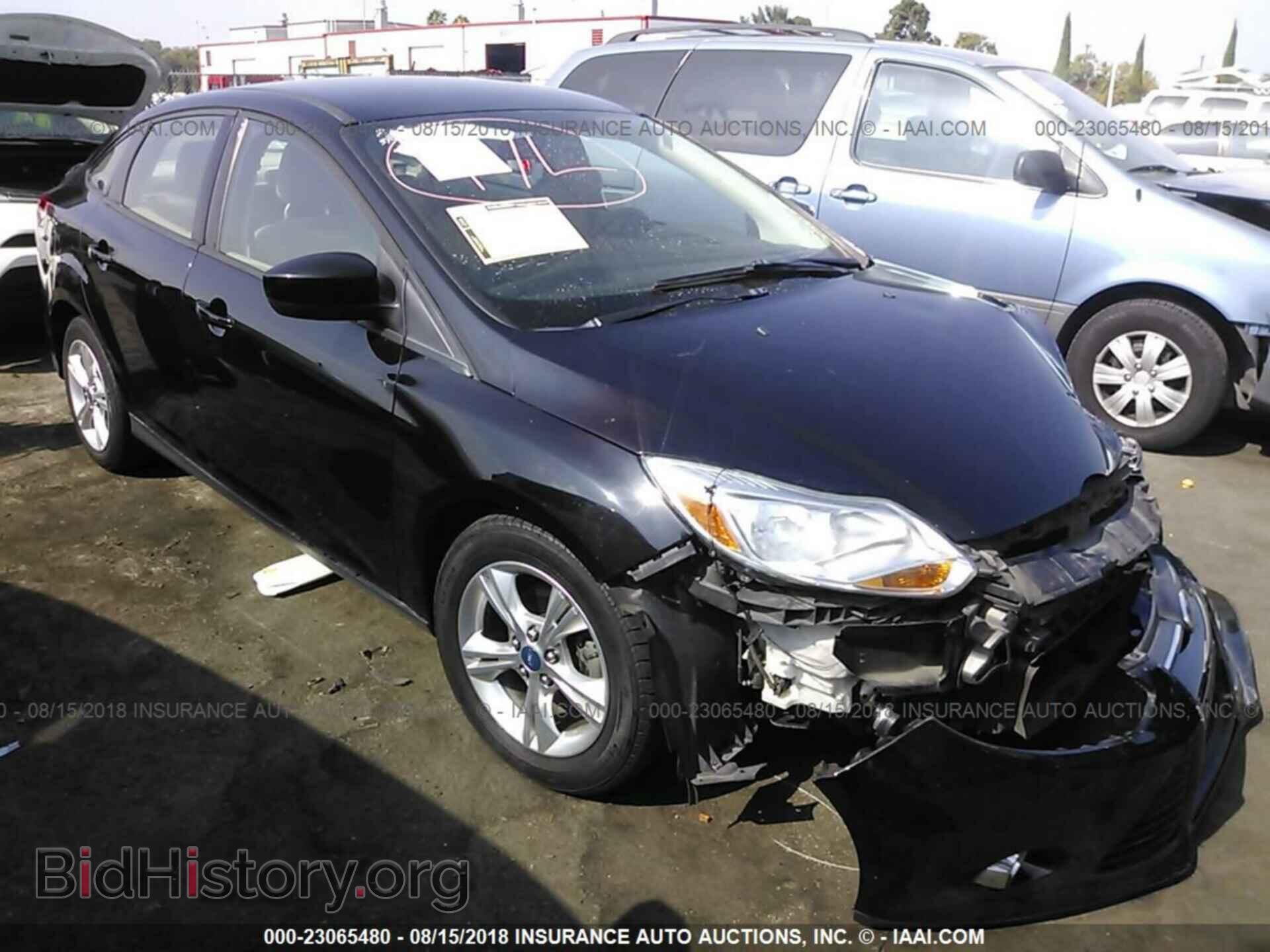 Photo 1FAHP3F28CL227910 - Ford Focus 2012