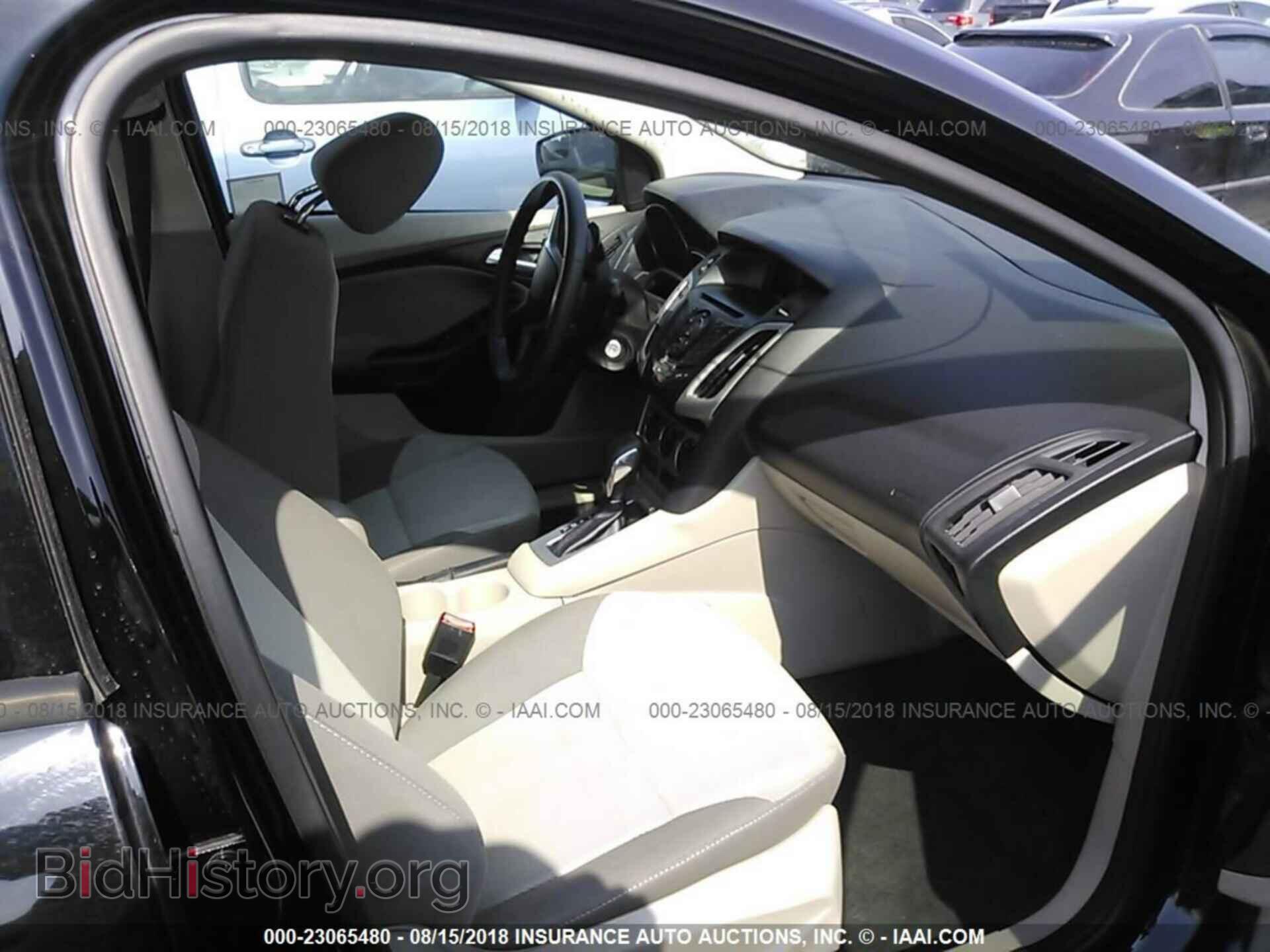 2012 Ford Focus - VIN: 1FAHP3F28CL227910 - Фото 5