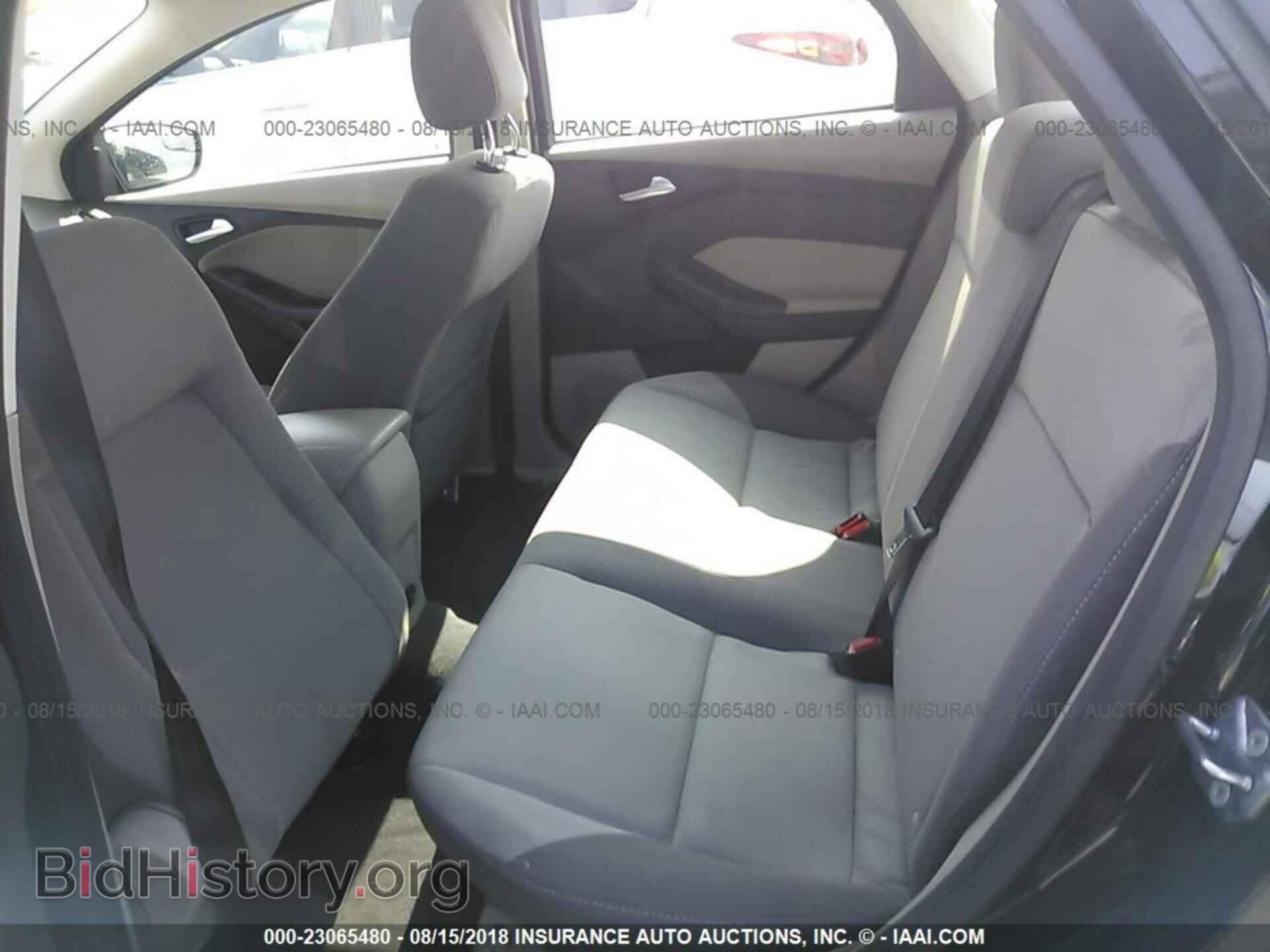 2012 Ford Focus - VIN: 1FAHP3F28CL227910 - Фото 8